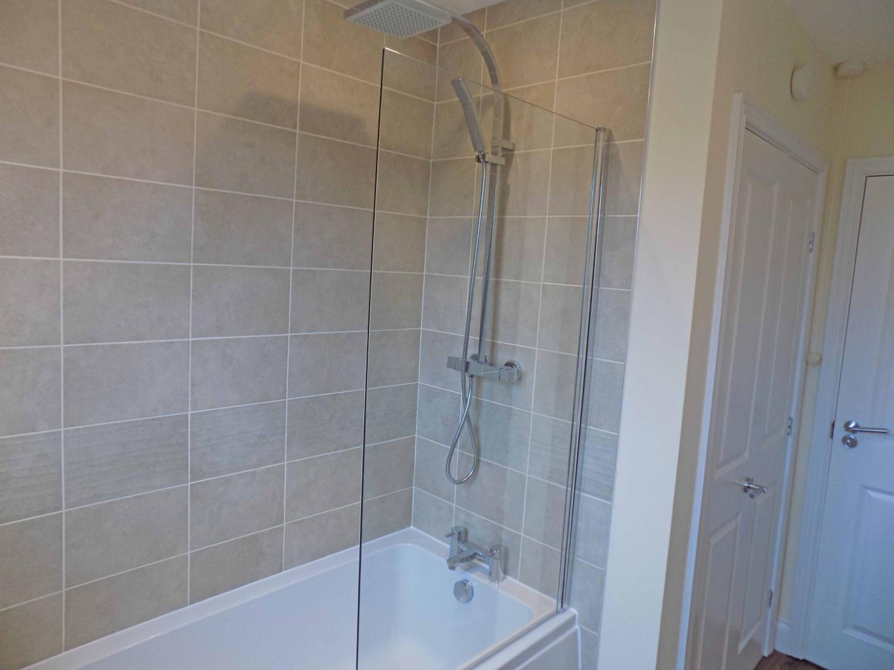 Pebble Cottage - Part of the The Bay Filey Holiday Village with pool, gym and direct beach access, pub, restaurant, tennis and meadows walks
