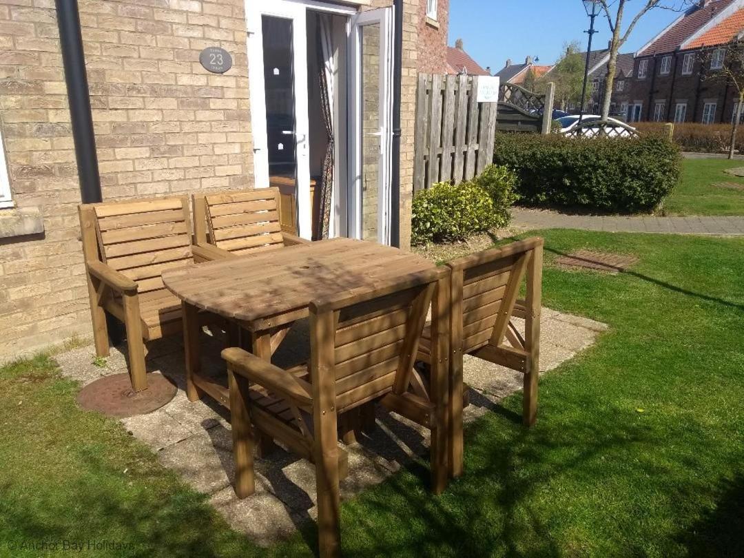 Pebble Cottage - Part of the The Bay Filey Holiday Village with pool, gym and direct beach access, pub, restaurant, tennis and meadows walks