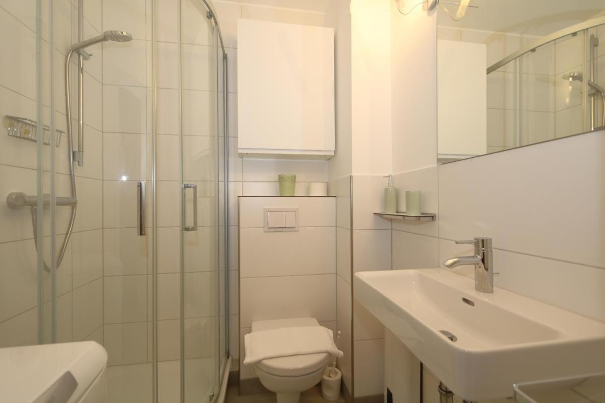 Haus Wattblick Meier W.O. en Braderup — bathroom