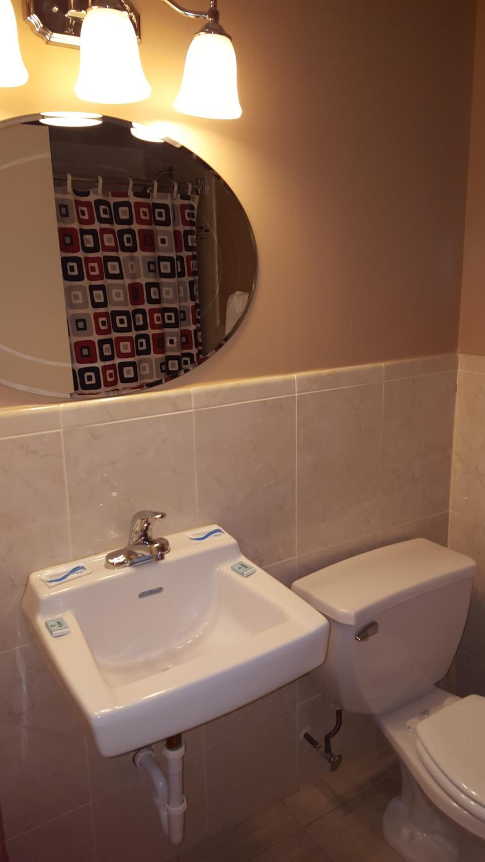 New Relax Inn Bridgeview