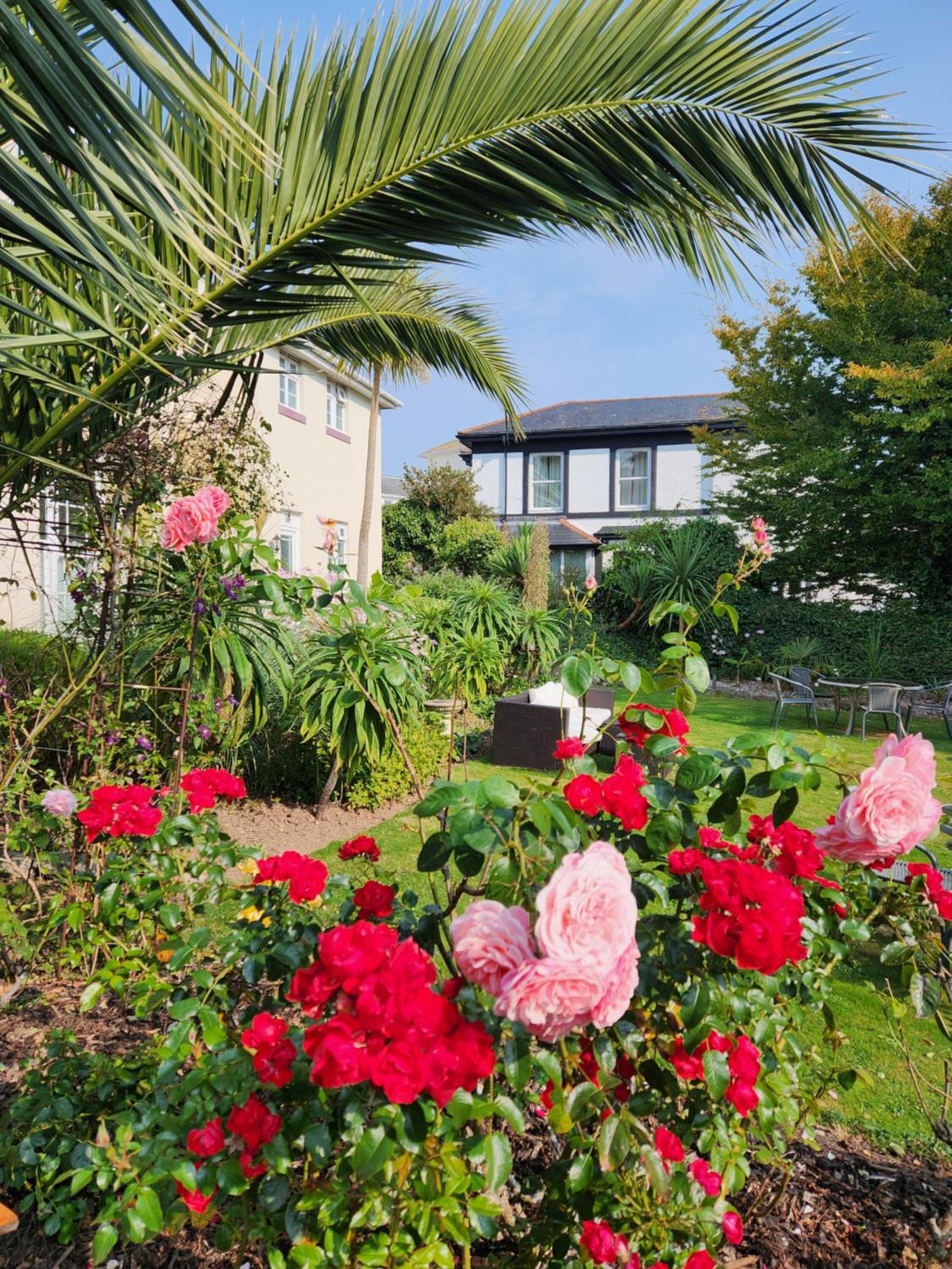 Rose Court Holiday Apartments