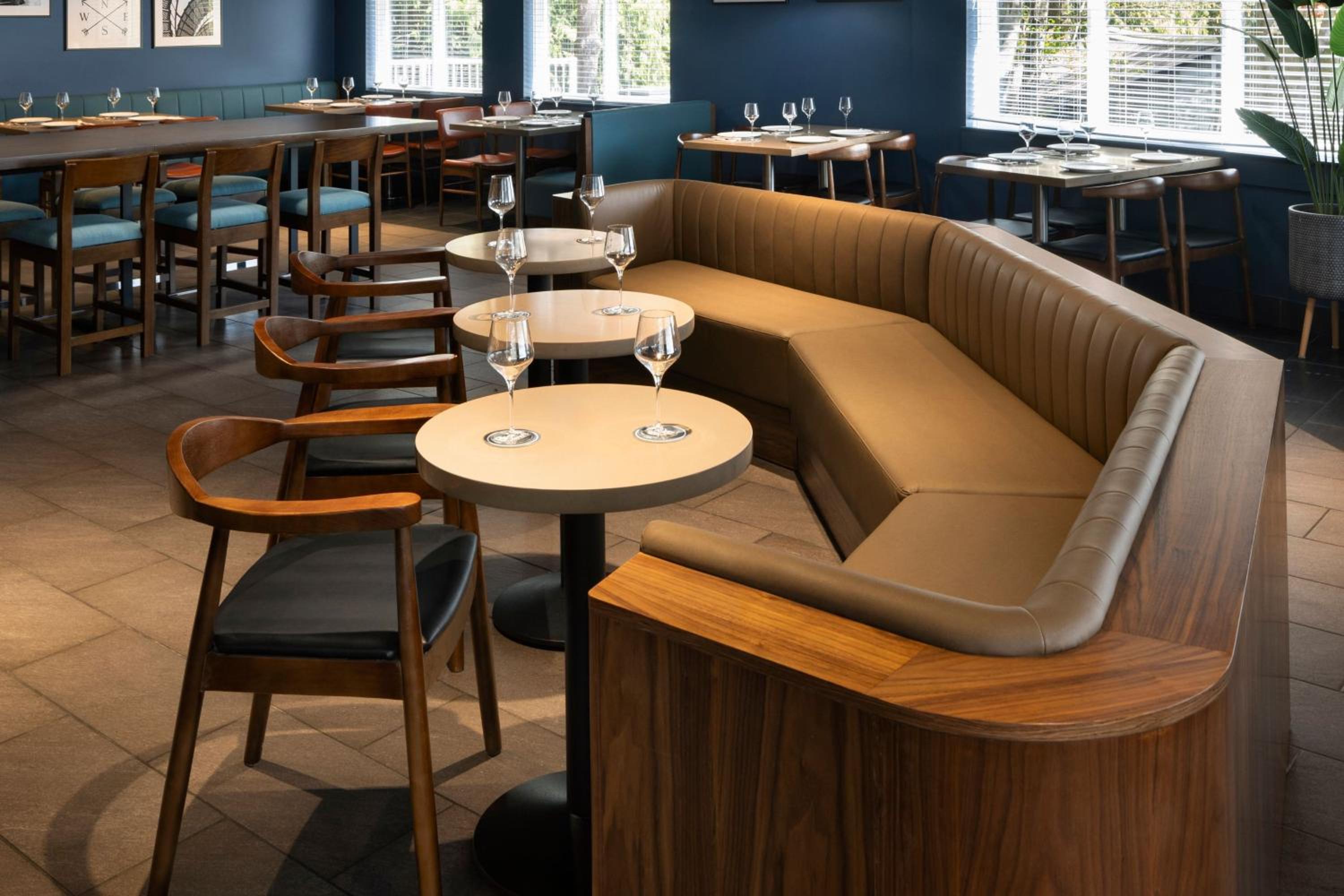 Surrey Vacations - Four Points by Sheraton Surrey - Property Image 2