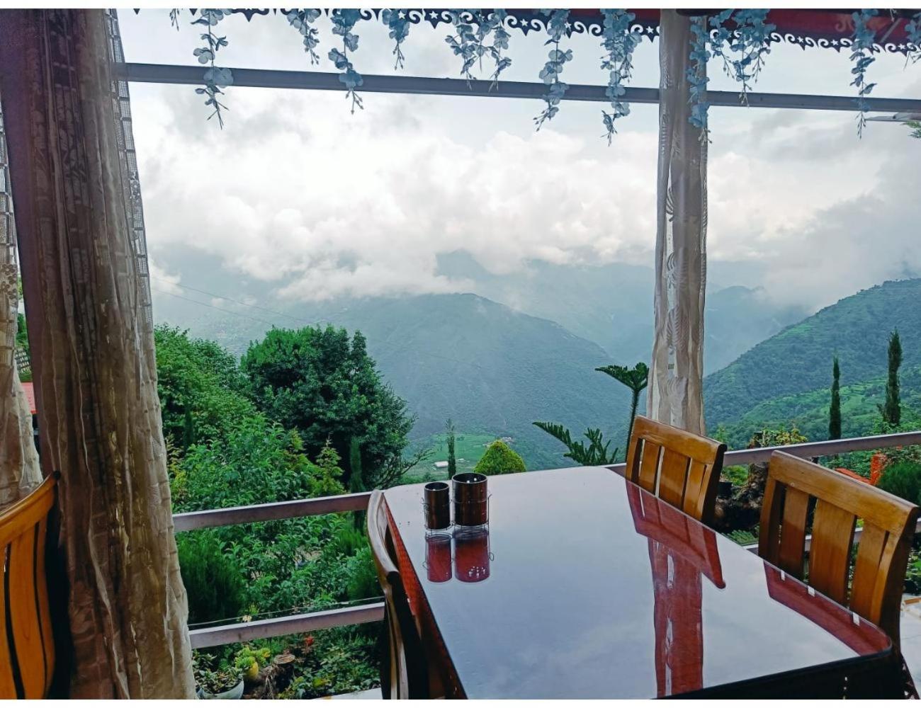 HOTEL LUXMI VILAS INN, Mussoorie