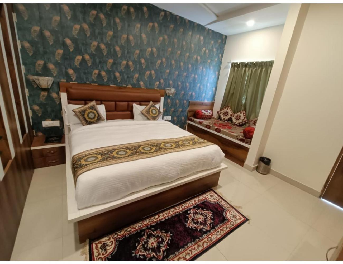HOTEL LUXMI VILAS INN, Mussoorie