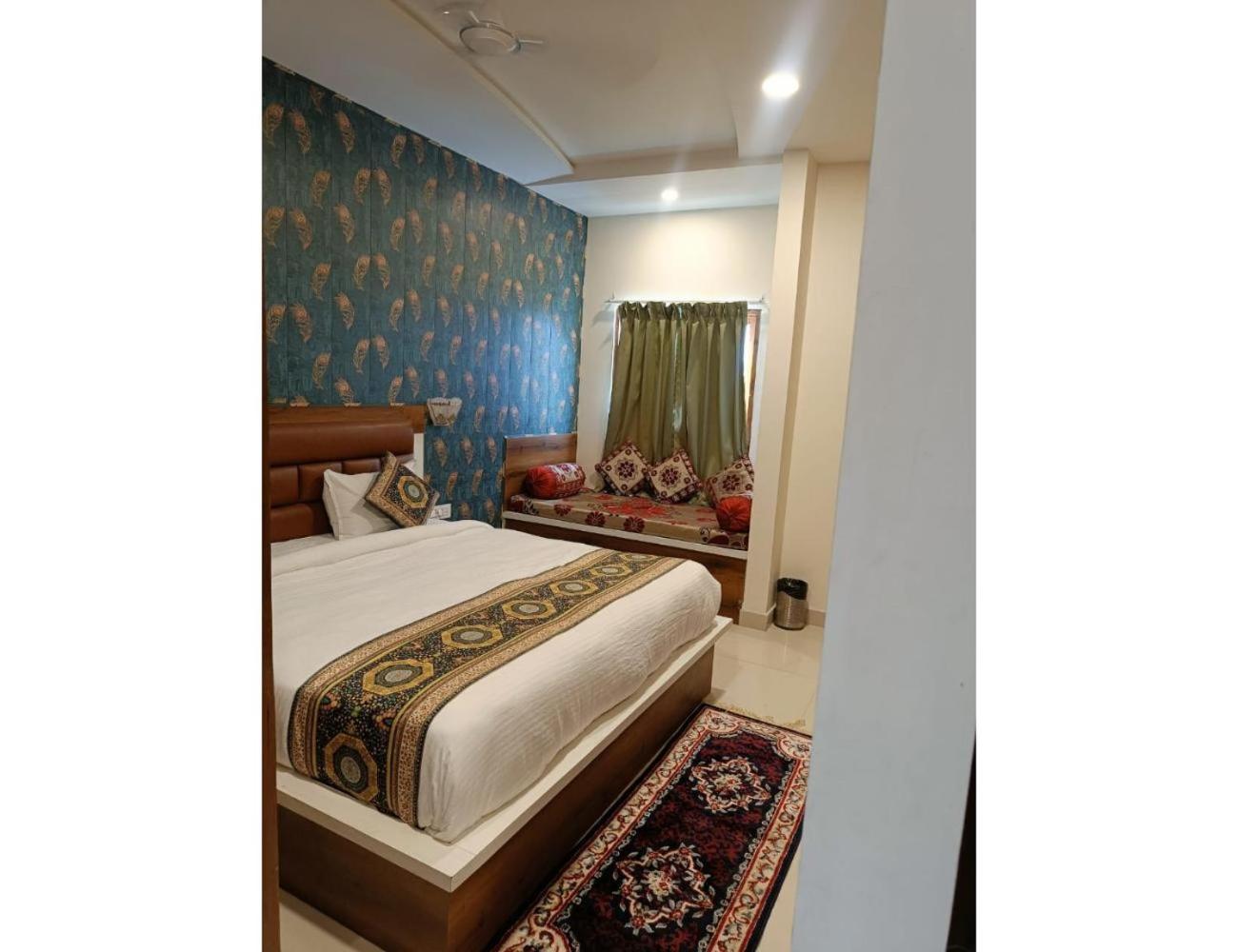 HOTEL LUXMI VILAS INN, Mussoorie