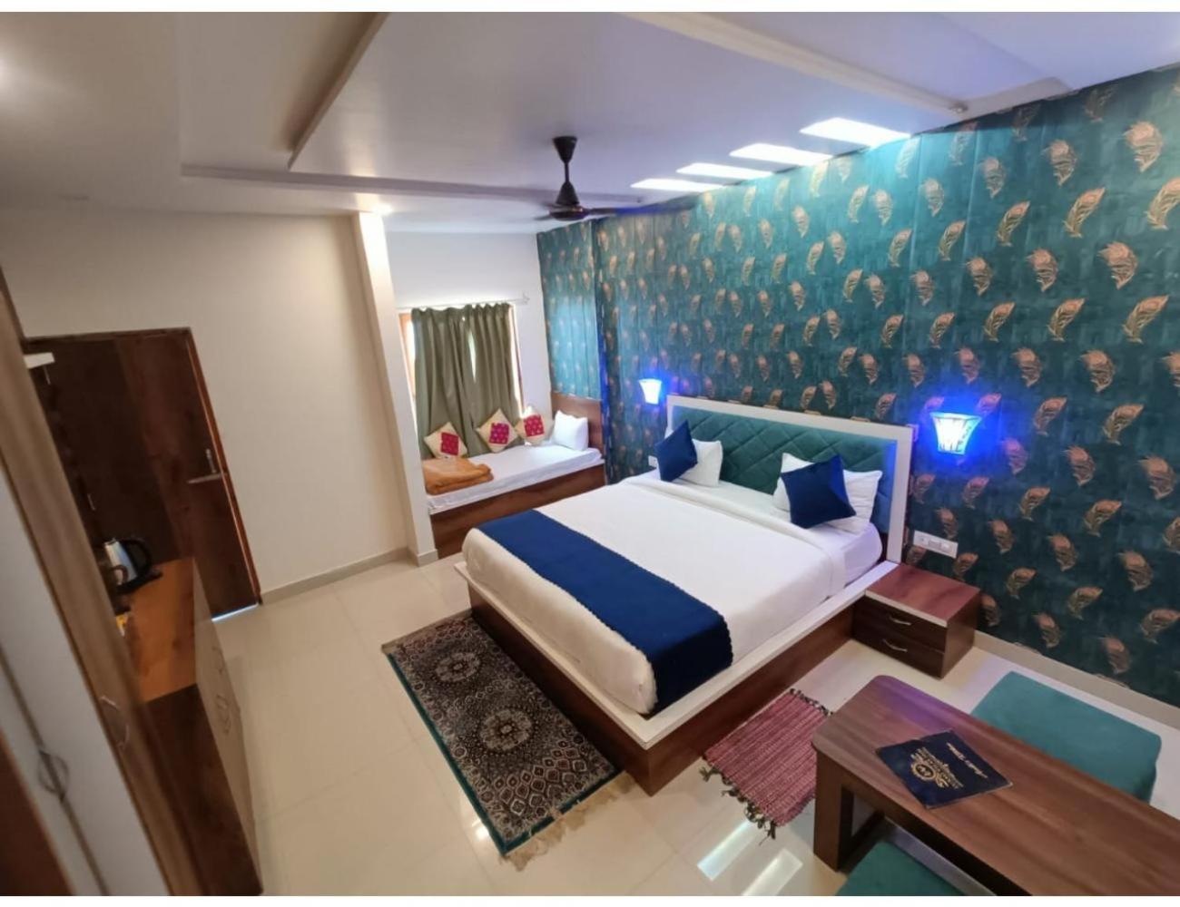 HOTEL LUXMI VILAS INN, Mussoorie