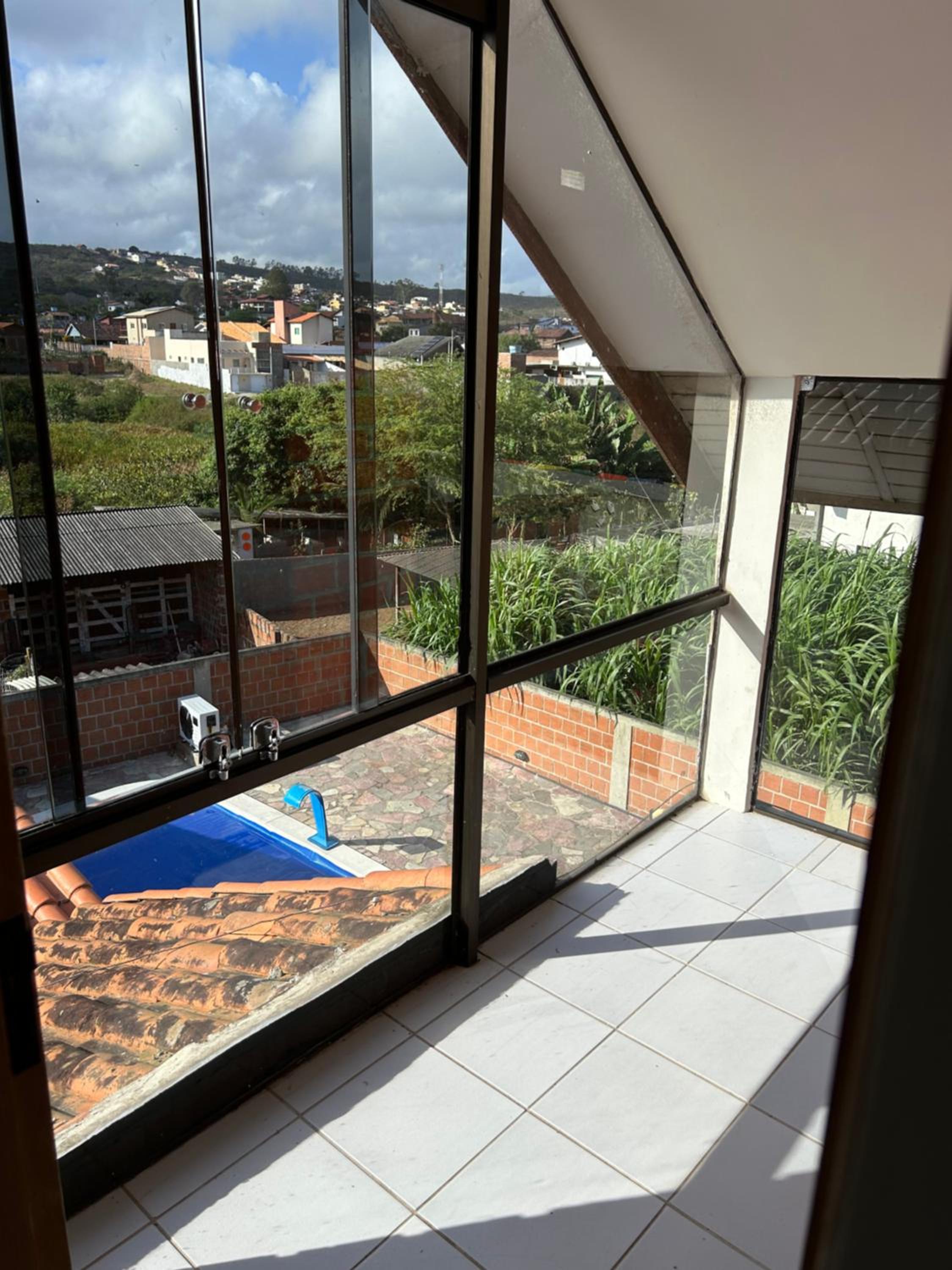 Casa com piscina privativa