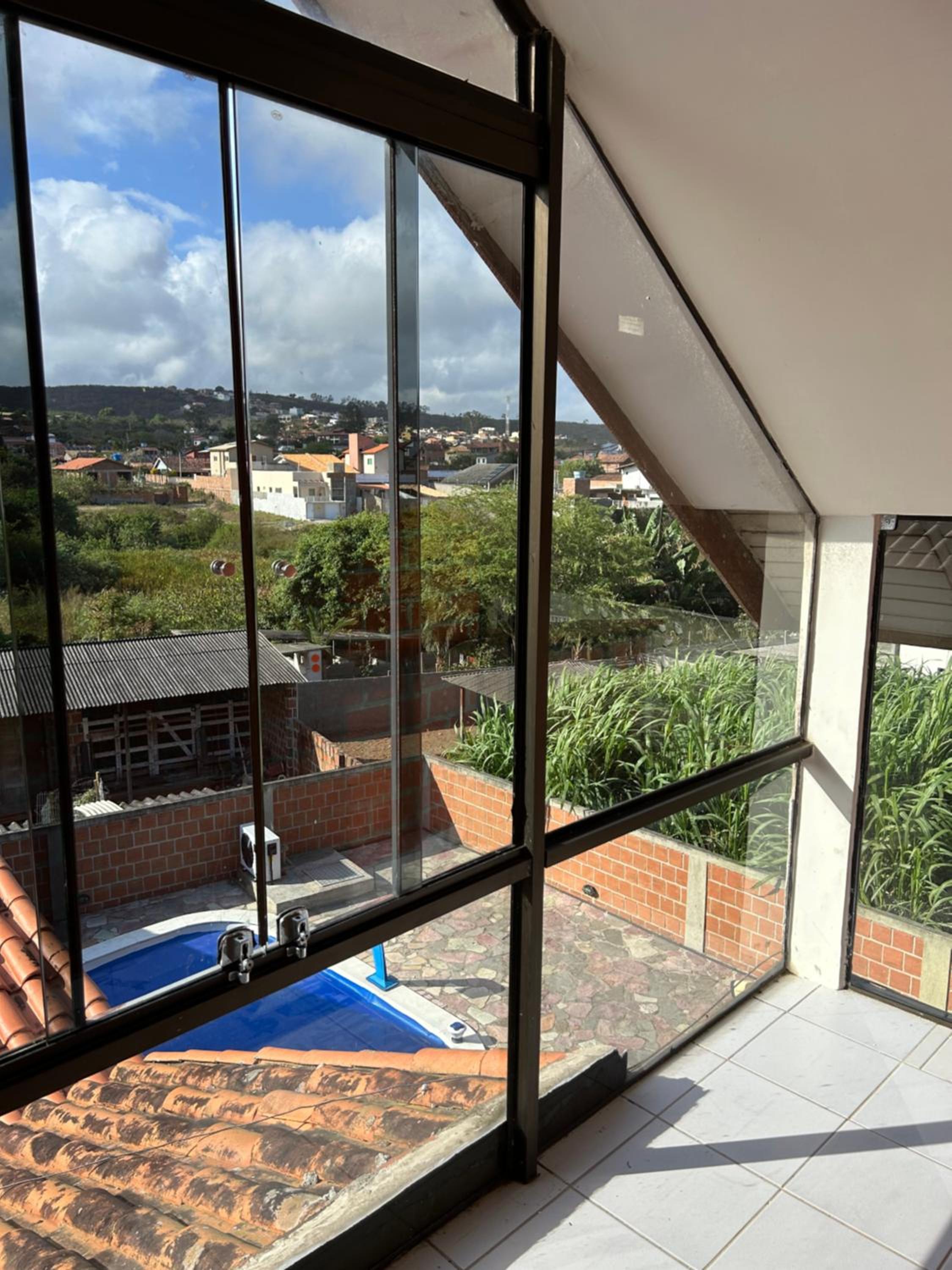 Casa com piscina privativa