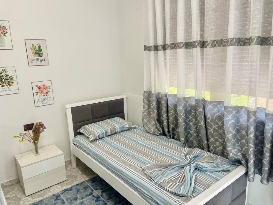 Boulevard Apartment Cozy Retreat with Easy Self-Check-Secure Lockbox Access