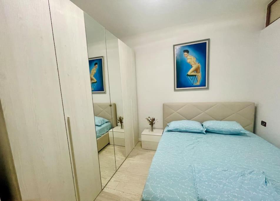 Boulevard Apartment Cozy Retreat with Easy Self-Check-Secure Lockbox Access