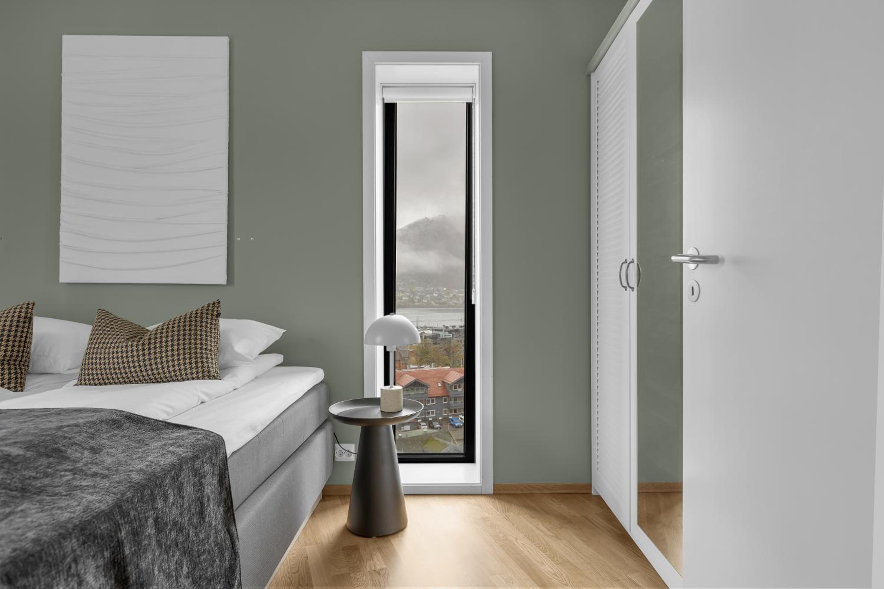 The View - City center apartment with spectacular views view 2