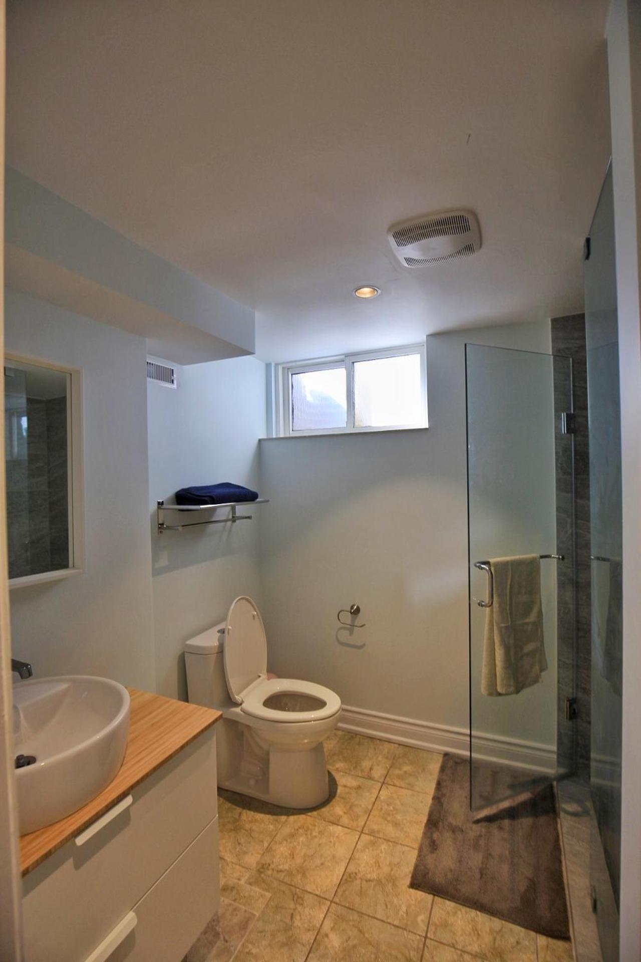 Bayview Village private suite