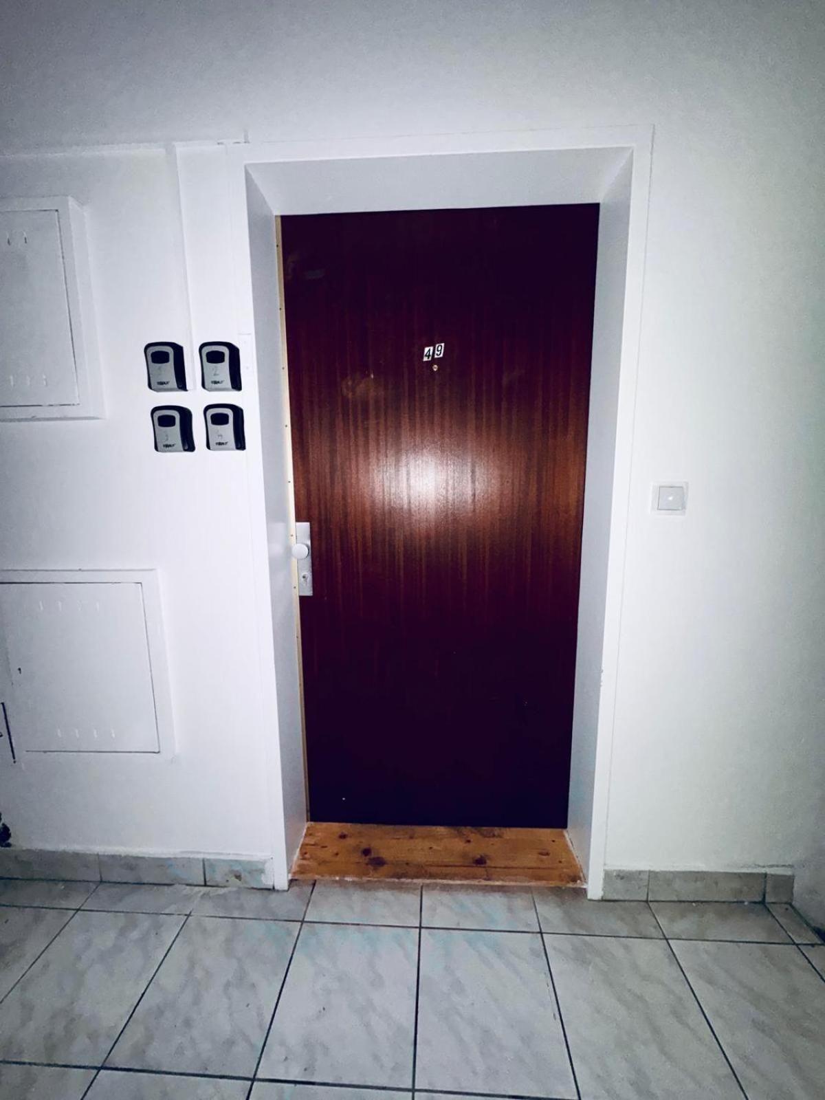 Comfy 4BR Apt- Nearby Schönbrunn