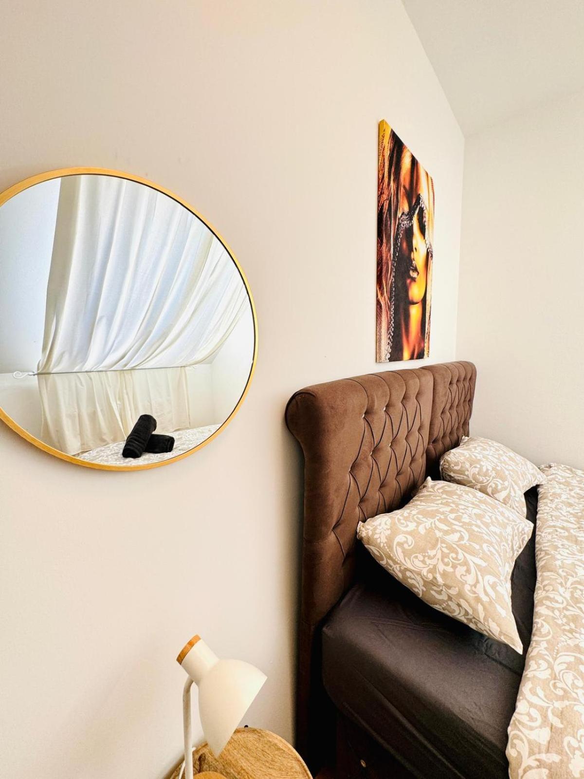 Comfy 4BR Apt- Nearby Schönbrunn