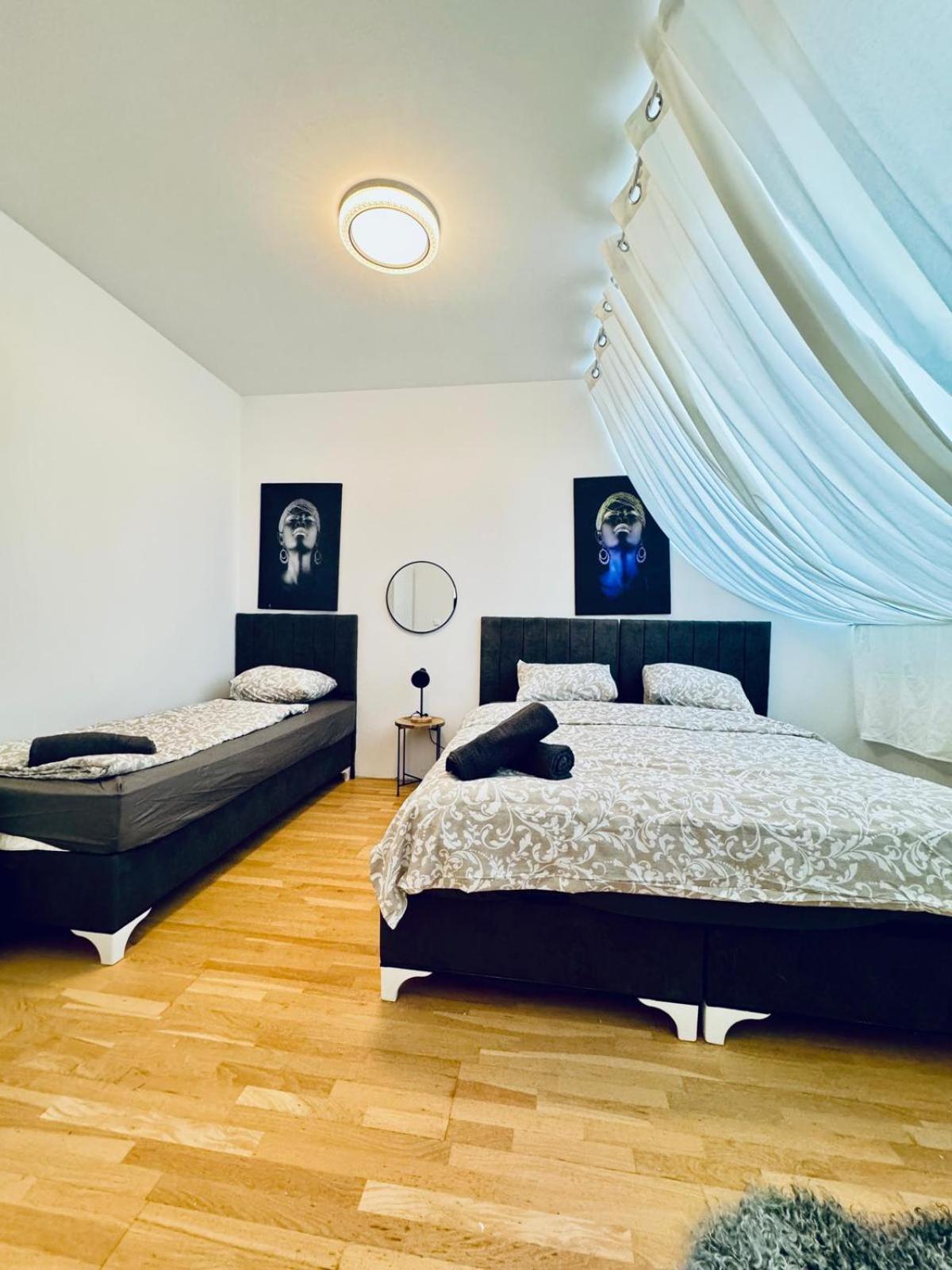 Comfy 4BR Apt- Nearby Schönbrunn