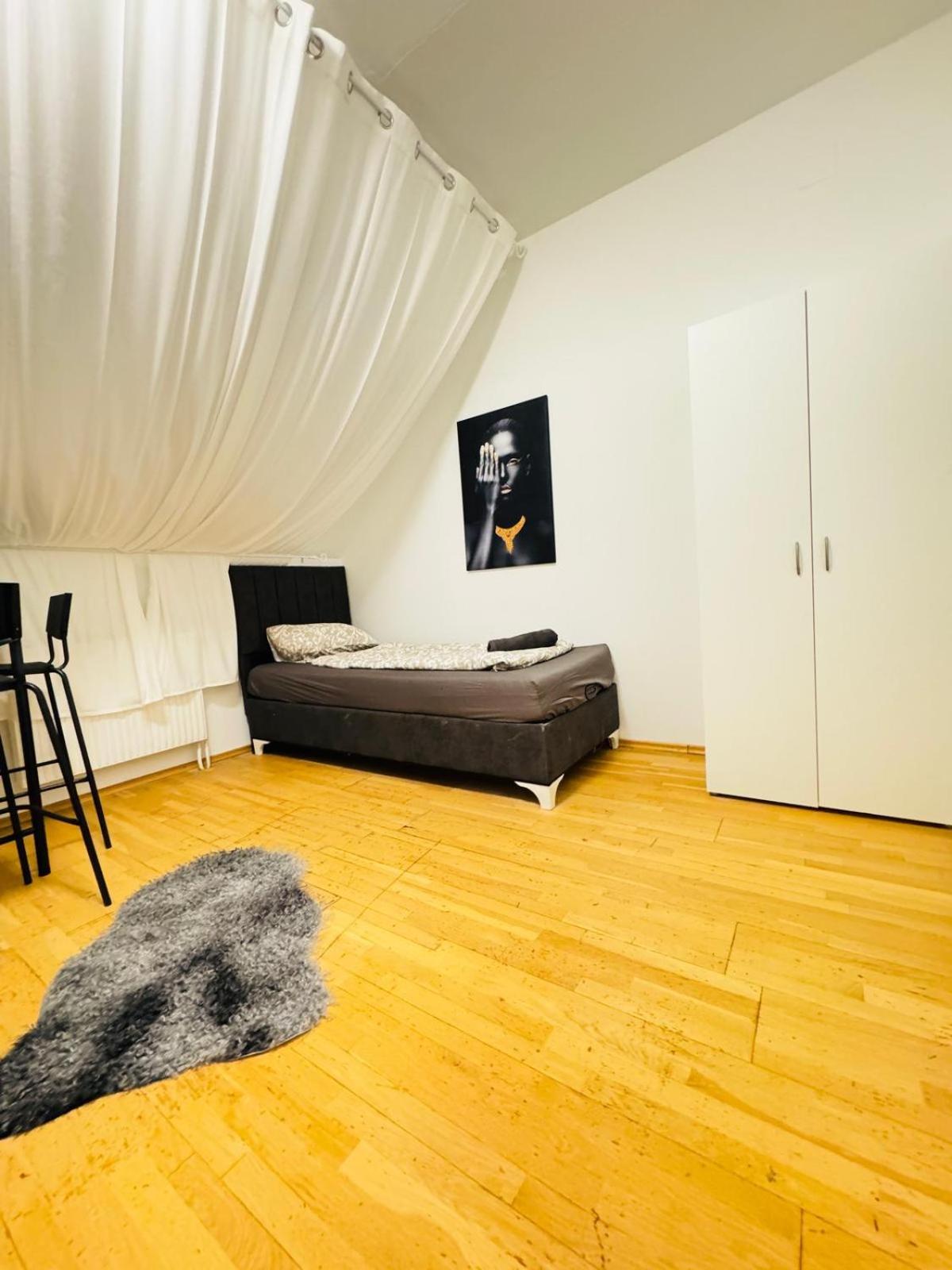 Comfy 4BR Apt- Nearby Schönbrunn