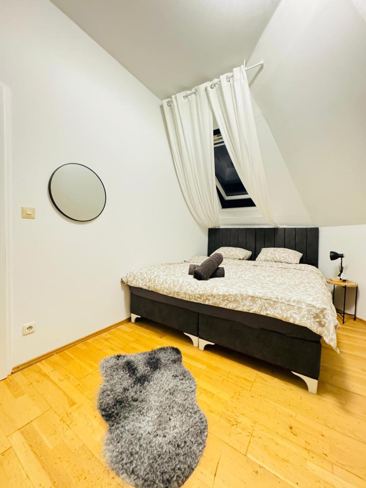 Comfy 4BR Apt- Nearby Schönbrunn