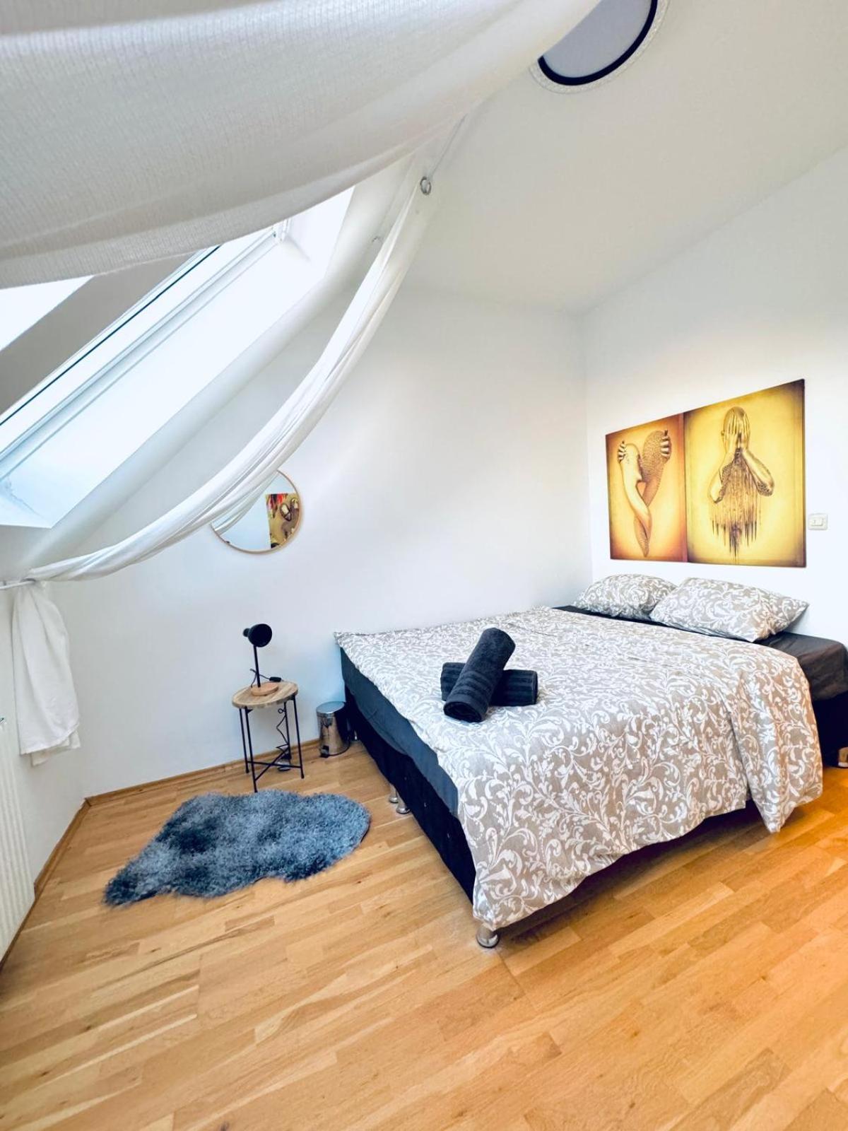 Comfy 4BR Apt- Nearby Schönbrunn