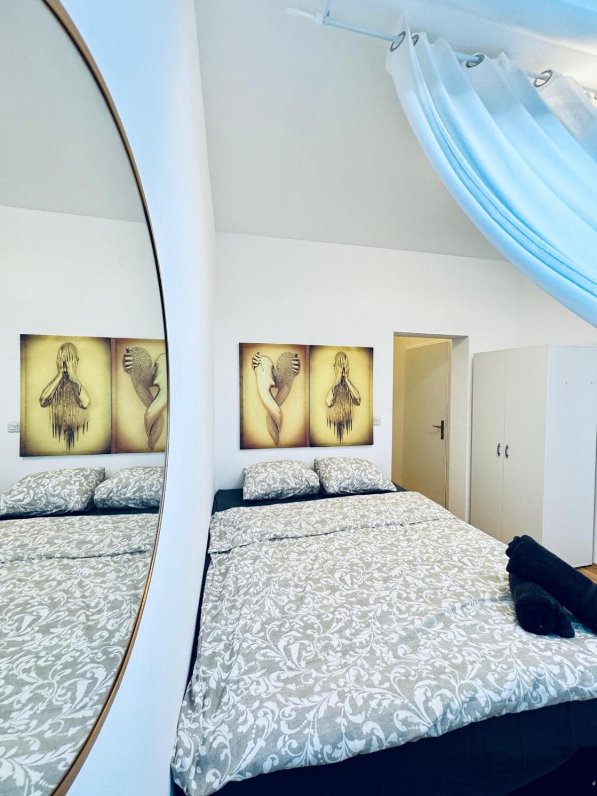 Comfy 4BR Apt- Nearby Schönbrunn