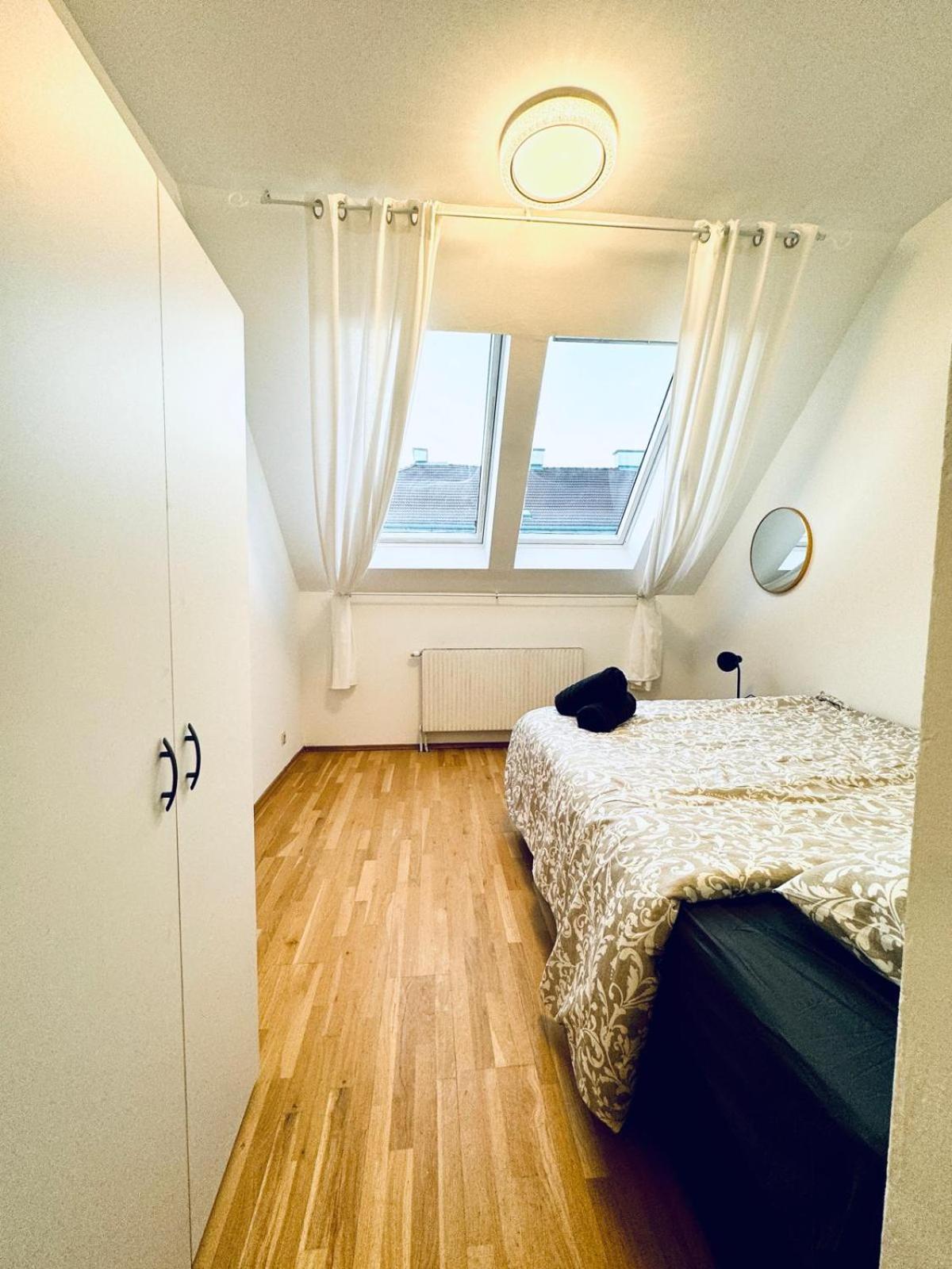 Comfy 4BR Apt- Nearby Schönbrunn