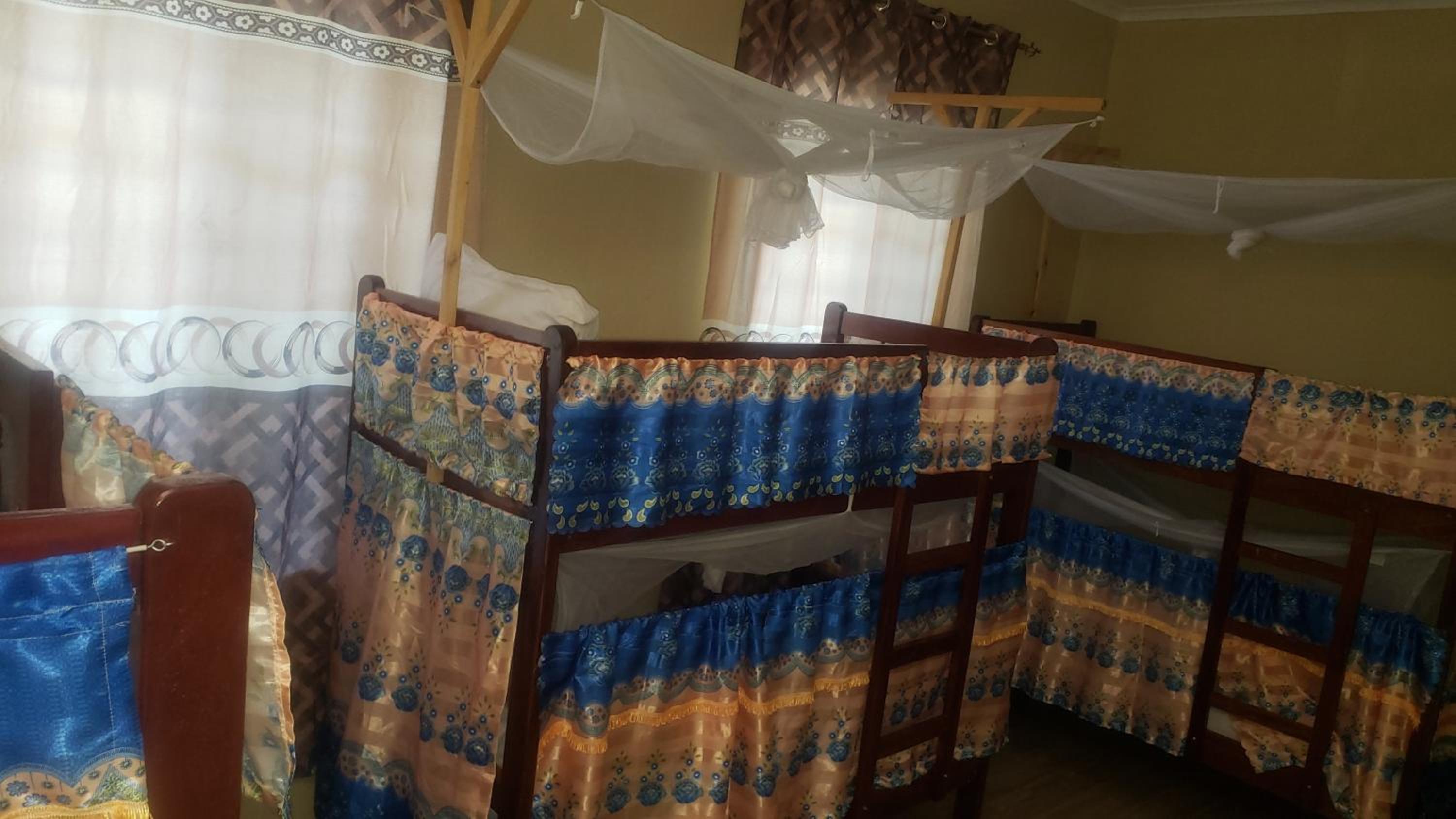 L&j modern backpackers BnB