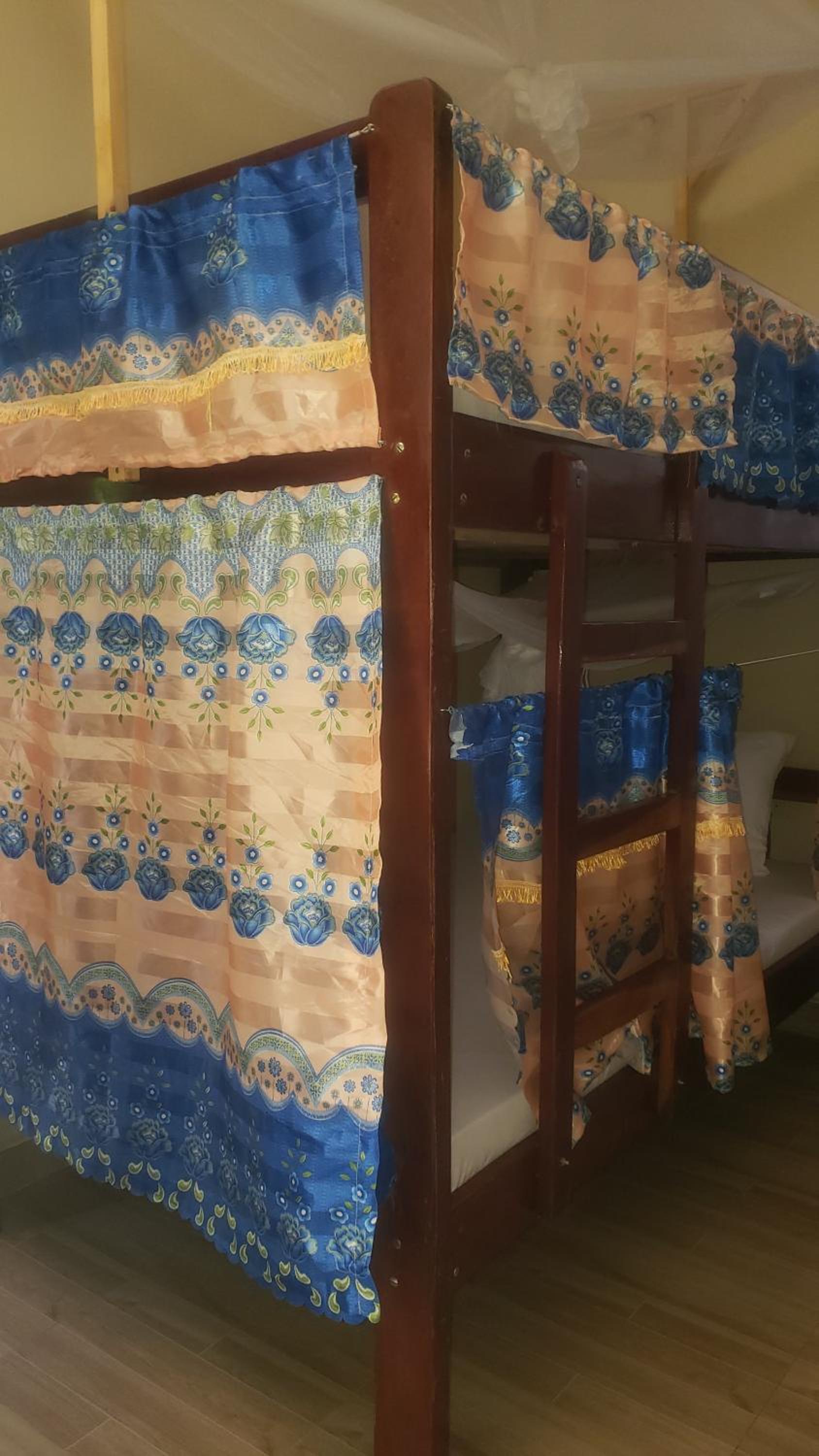 L&j modern backpackers BnB