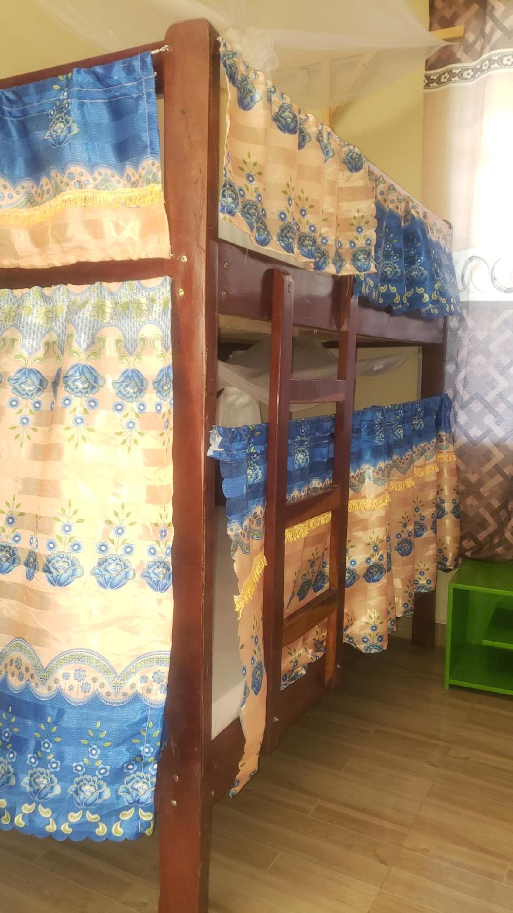 L&j modern backpackers BnB