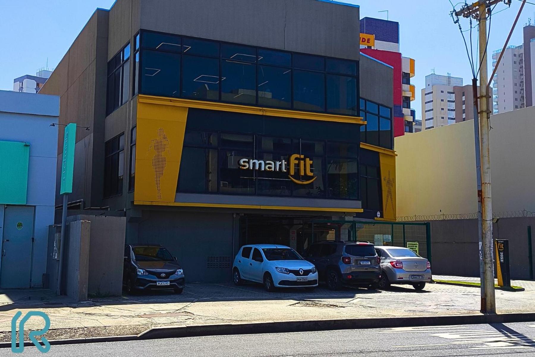Flat Completo com cozinha no Melhor da Pituba, WIFI, Ar, Netflix, EDF Frente Mar, Piscina
