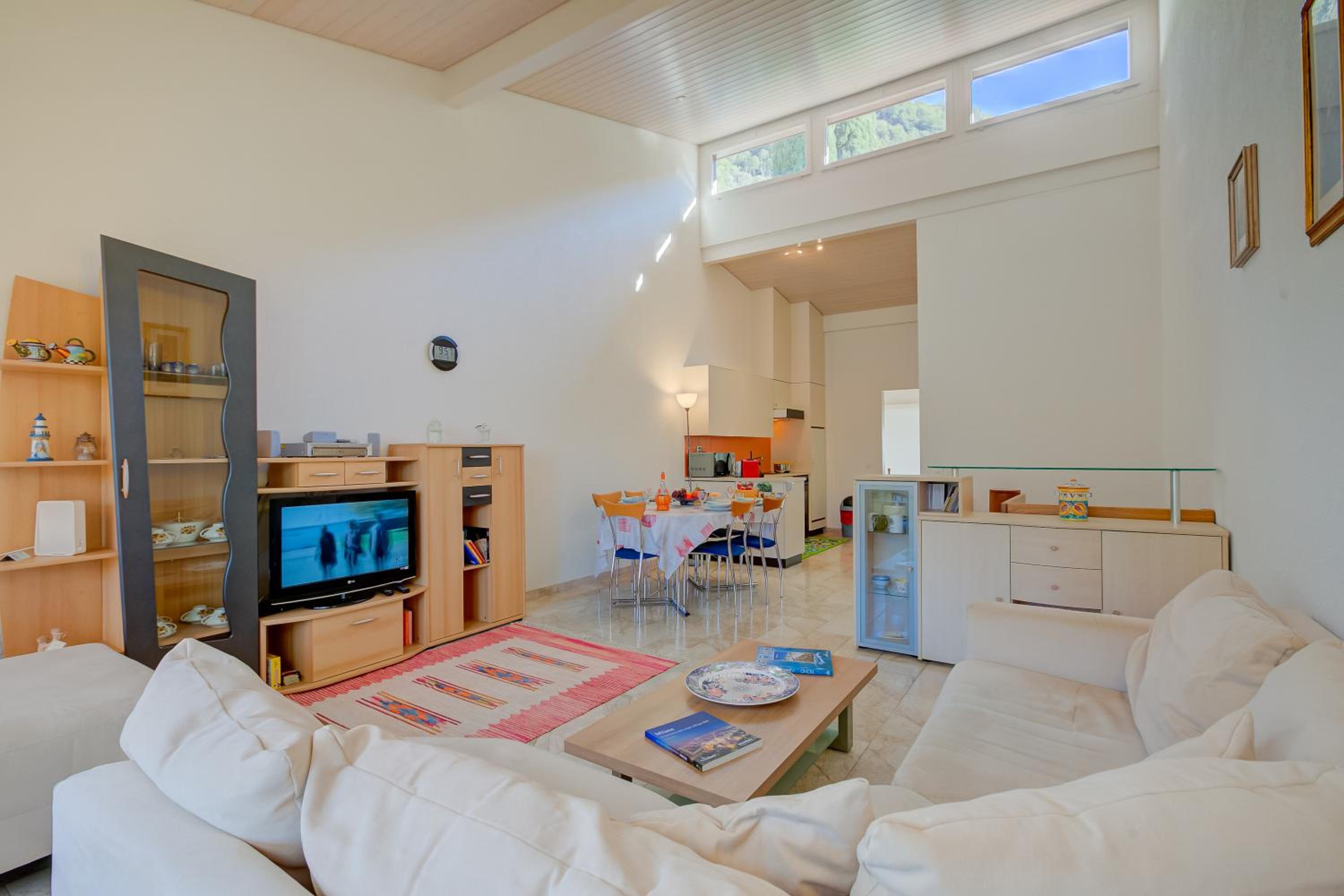 Miralago Lakeview Morcote With Pool - Happy Rentals