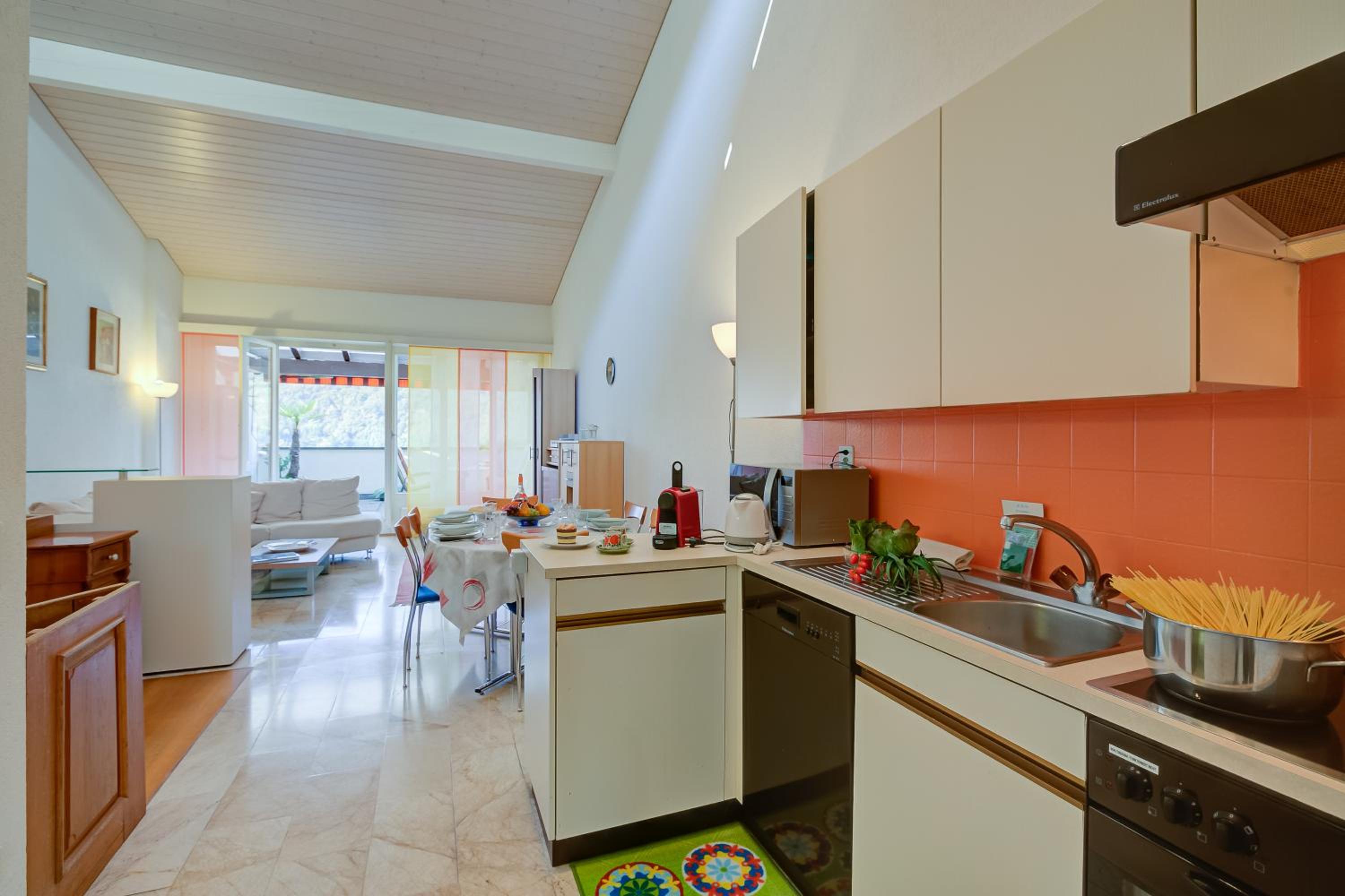 Miralago Lakeview Morcote With Pool - Happy Rentals