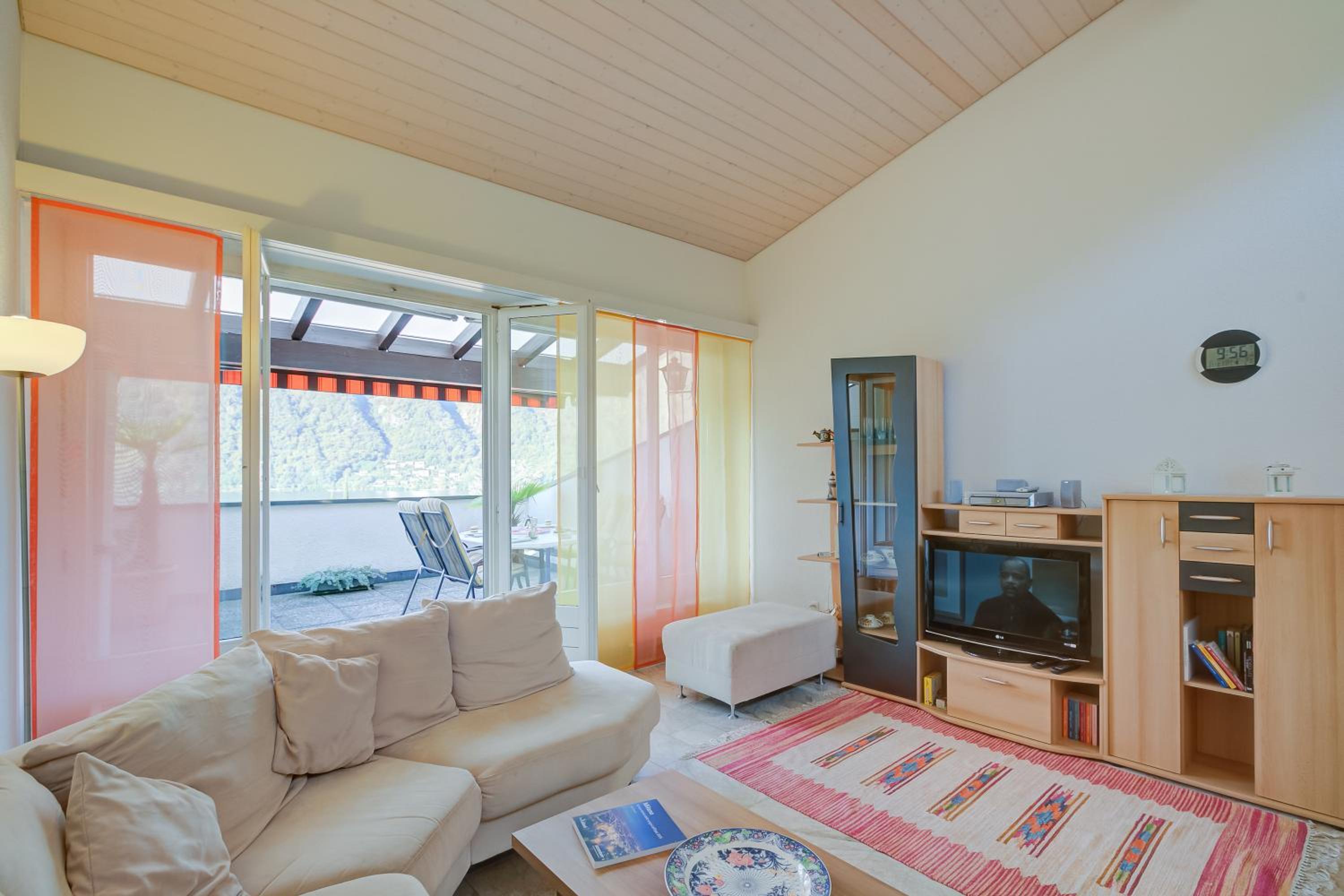 Miralago Lakeview Morcote With Pool - Happy Rentals