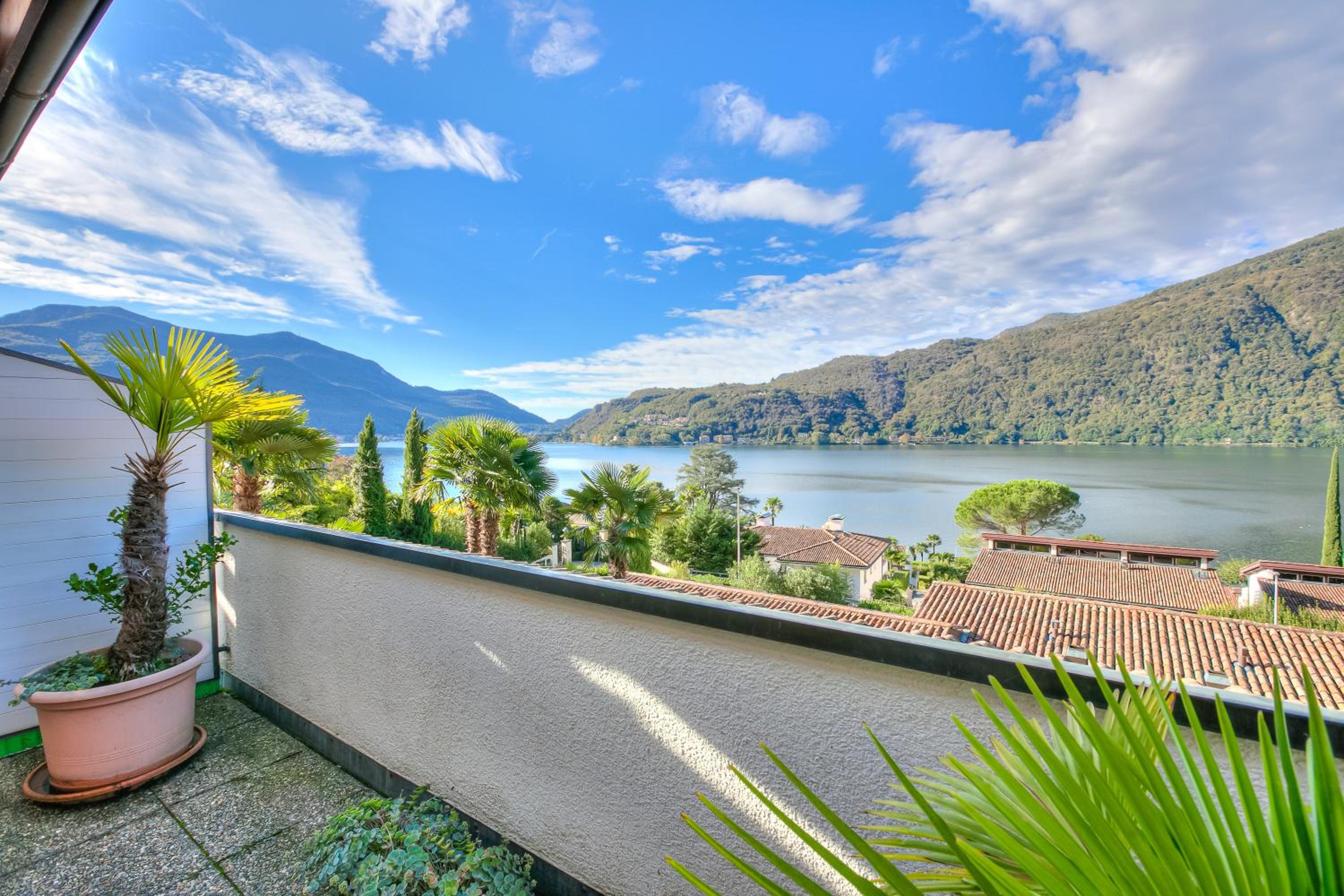 Miralago Lakeview Morcote With Pool - Happy Rentals