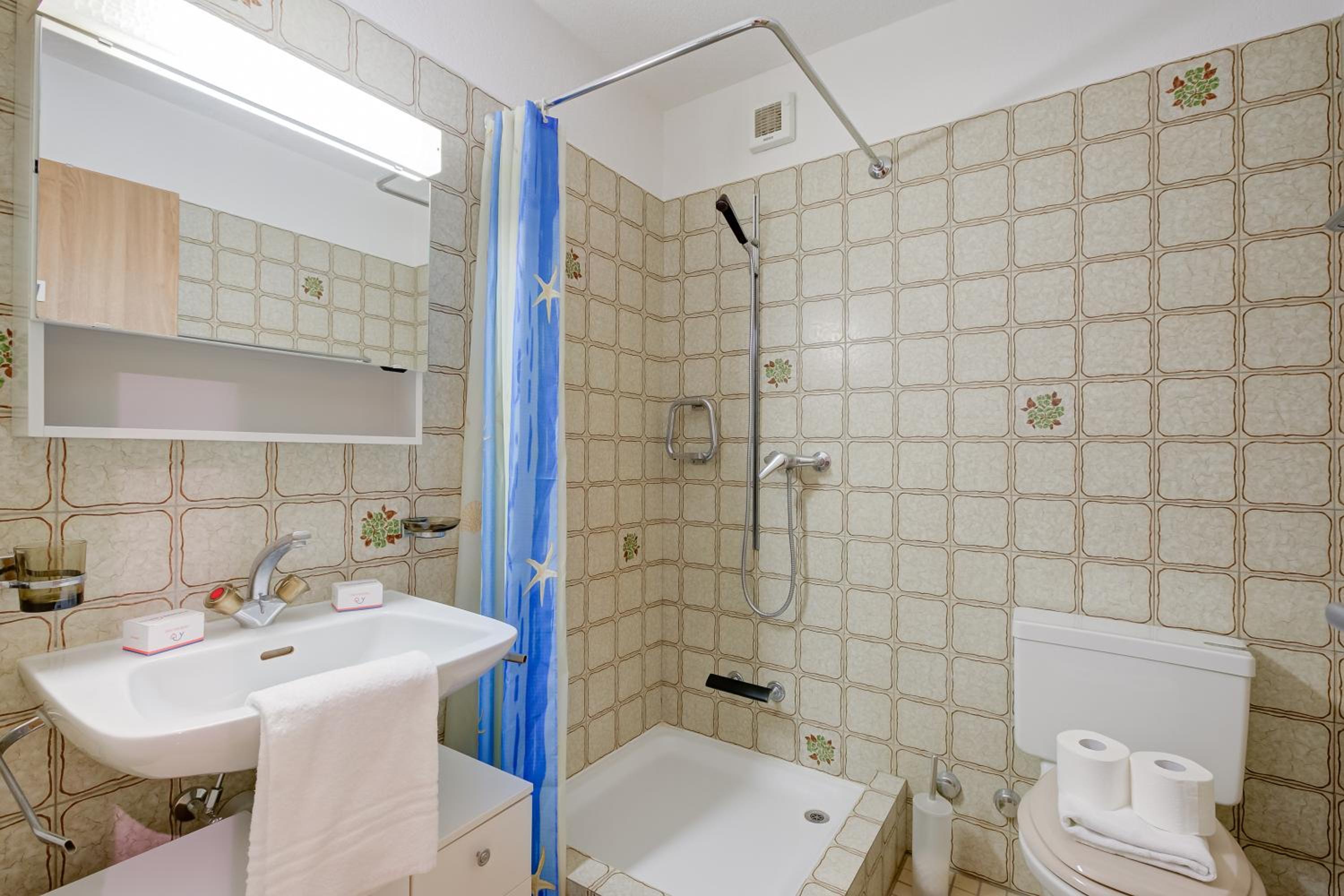 Miralago Lakeview Morcote With Pool - Happy Rentals