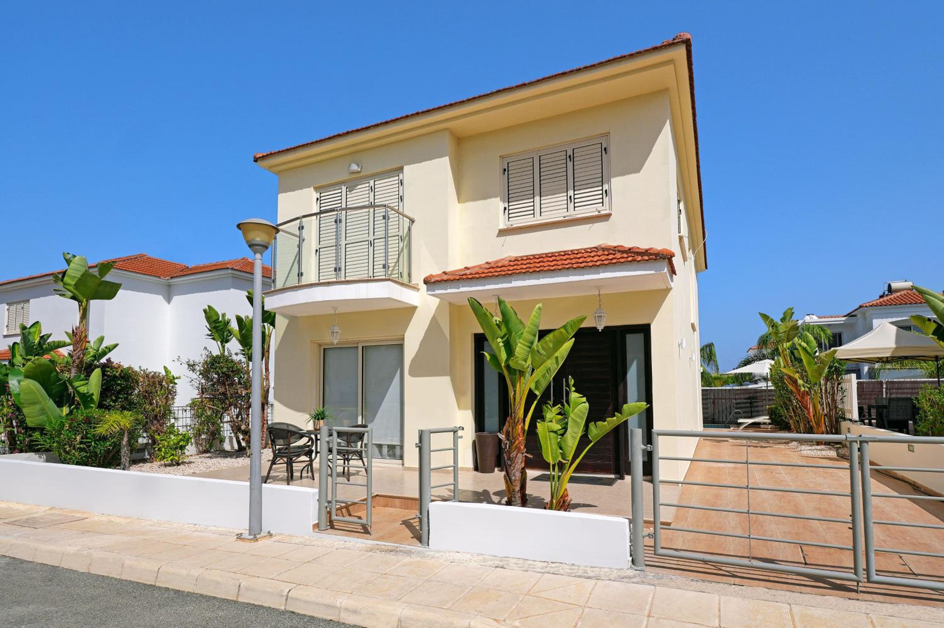 Villa Artemis - 30m from Pernera Beach
