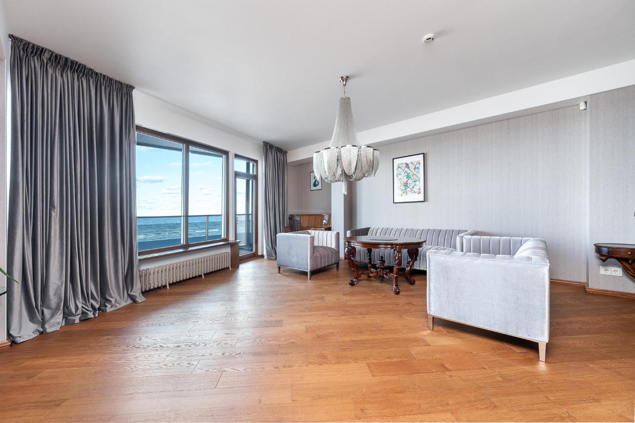 Pirita Beach Studio with Parking