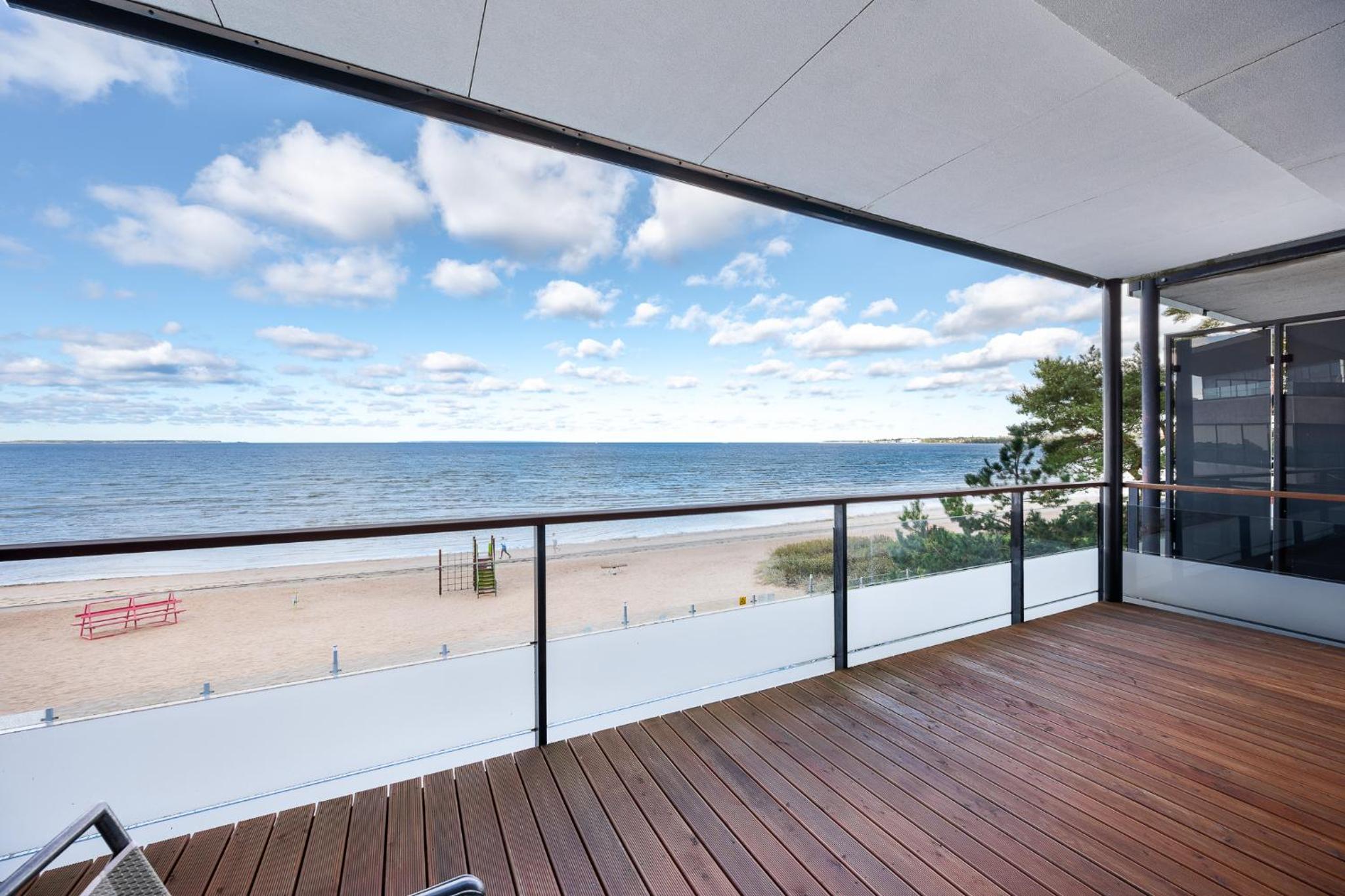 Pirita Beach Studio with Parking