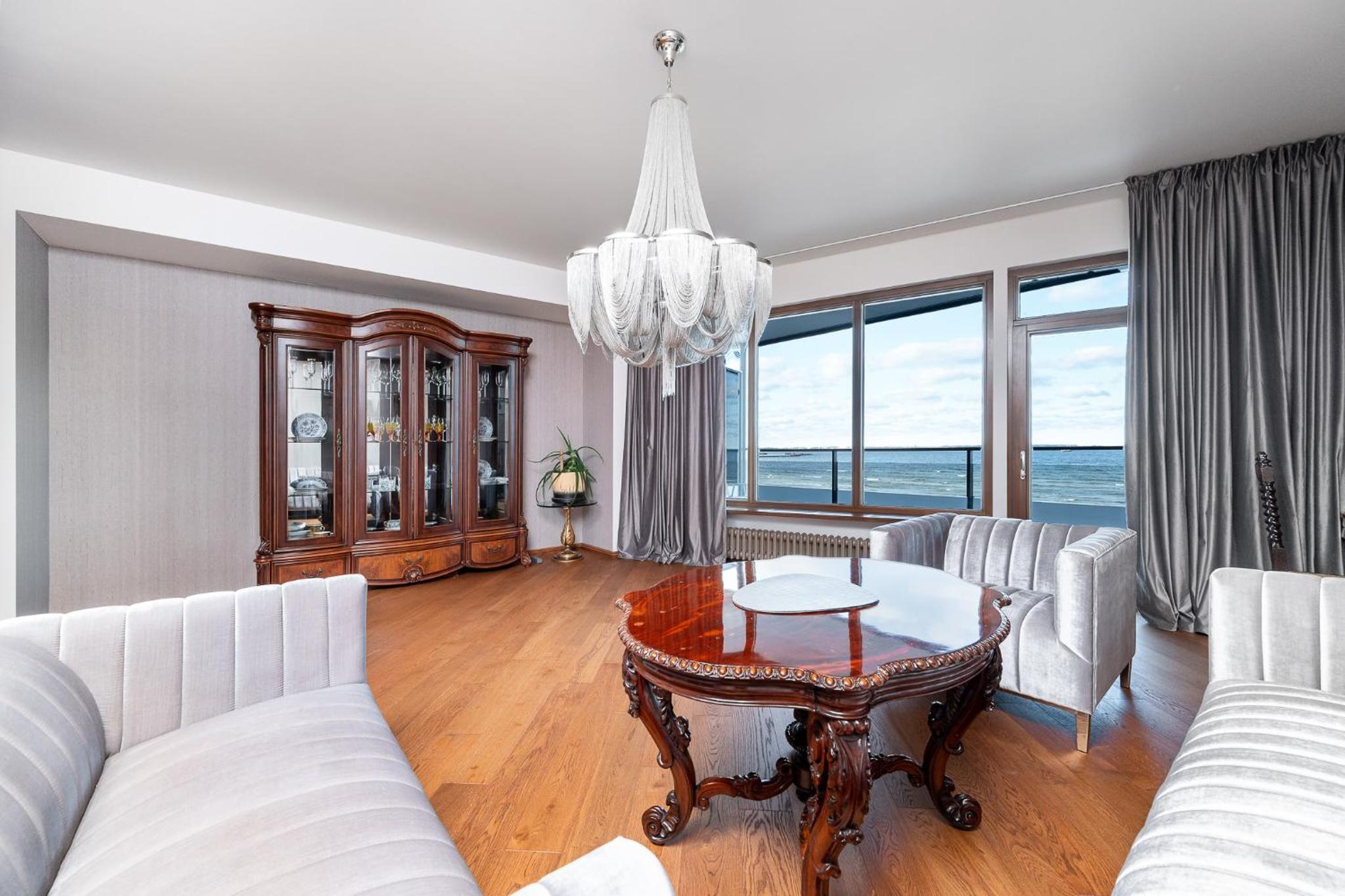 Pirita Beach Studio with Parking
