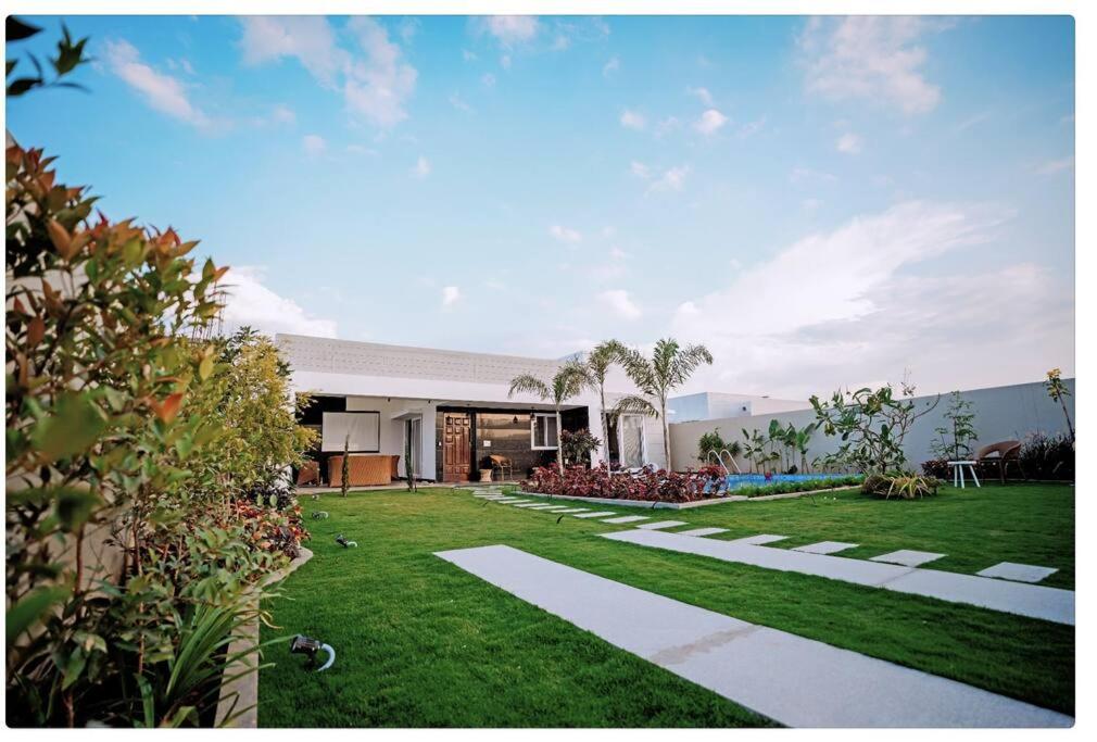 Viro Villa