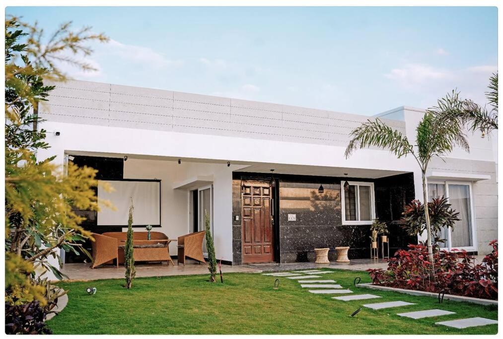 Viro Villa