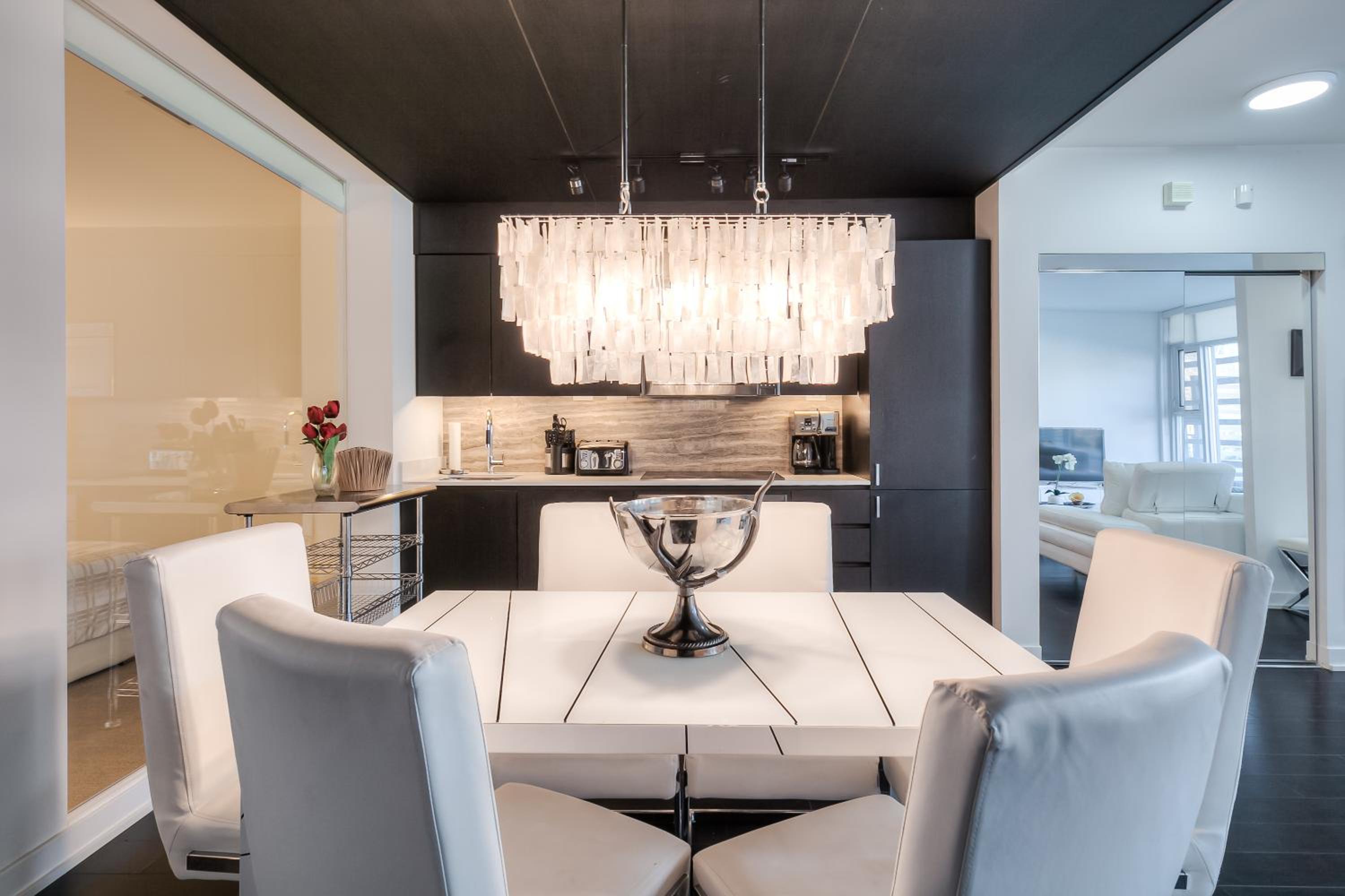 4BR Townhouse Premium double story loft Townhouse