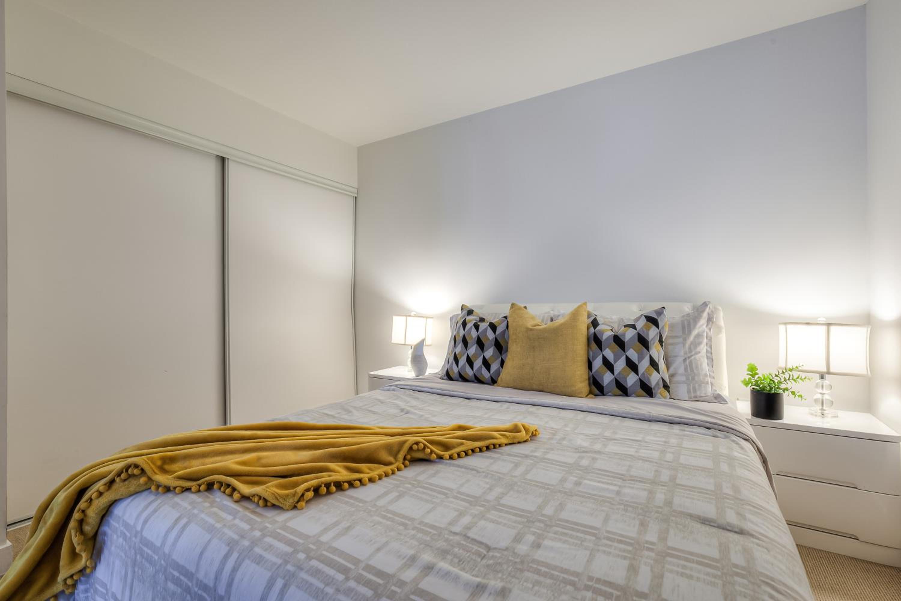 4BR Townhouse Premium double story loft Townhouse