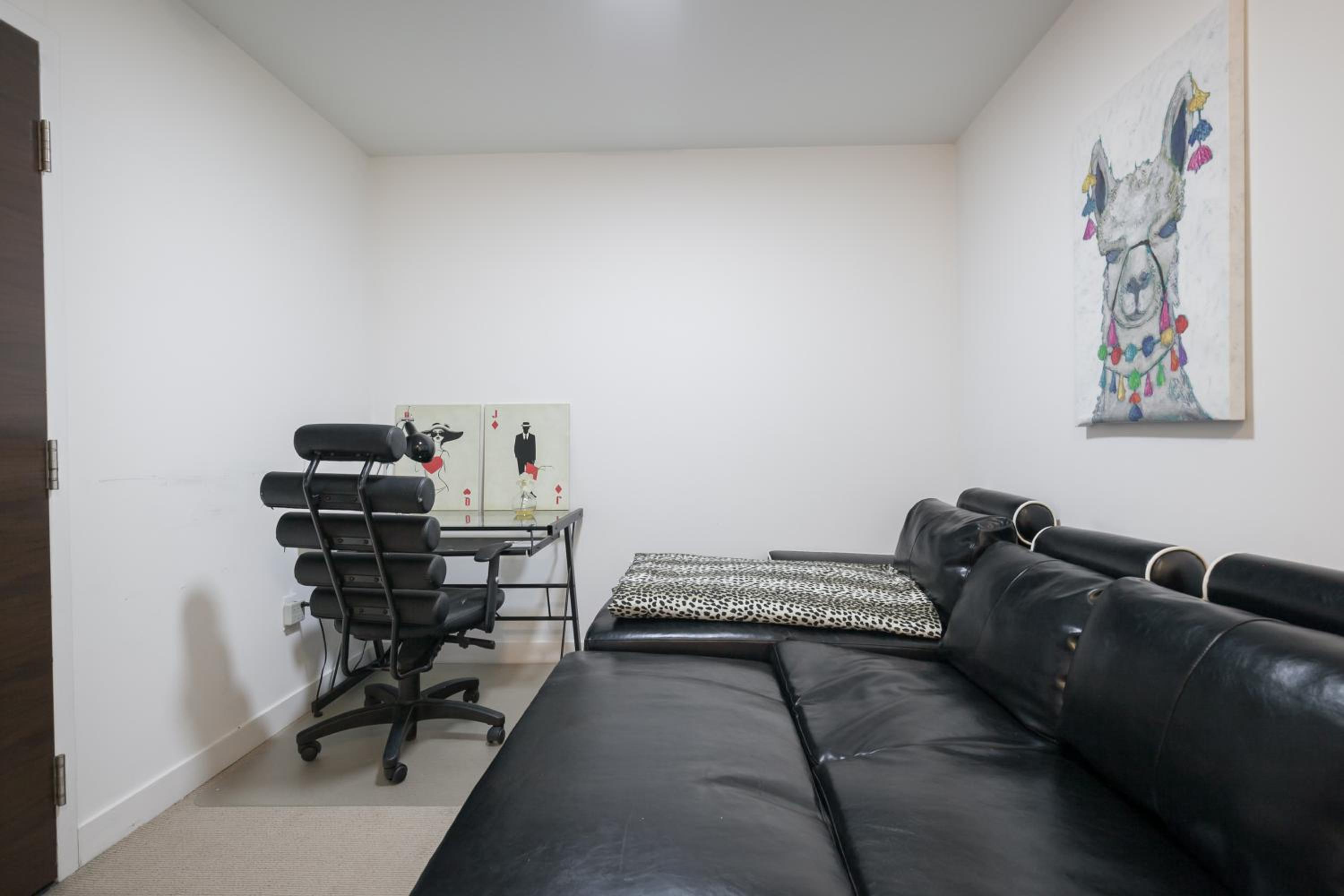 4BR Townhouse Premium double story loft Townhouse