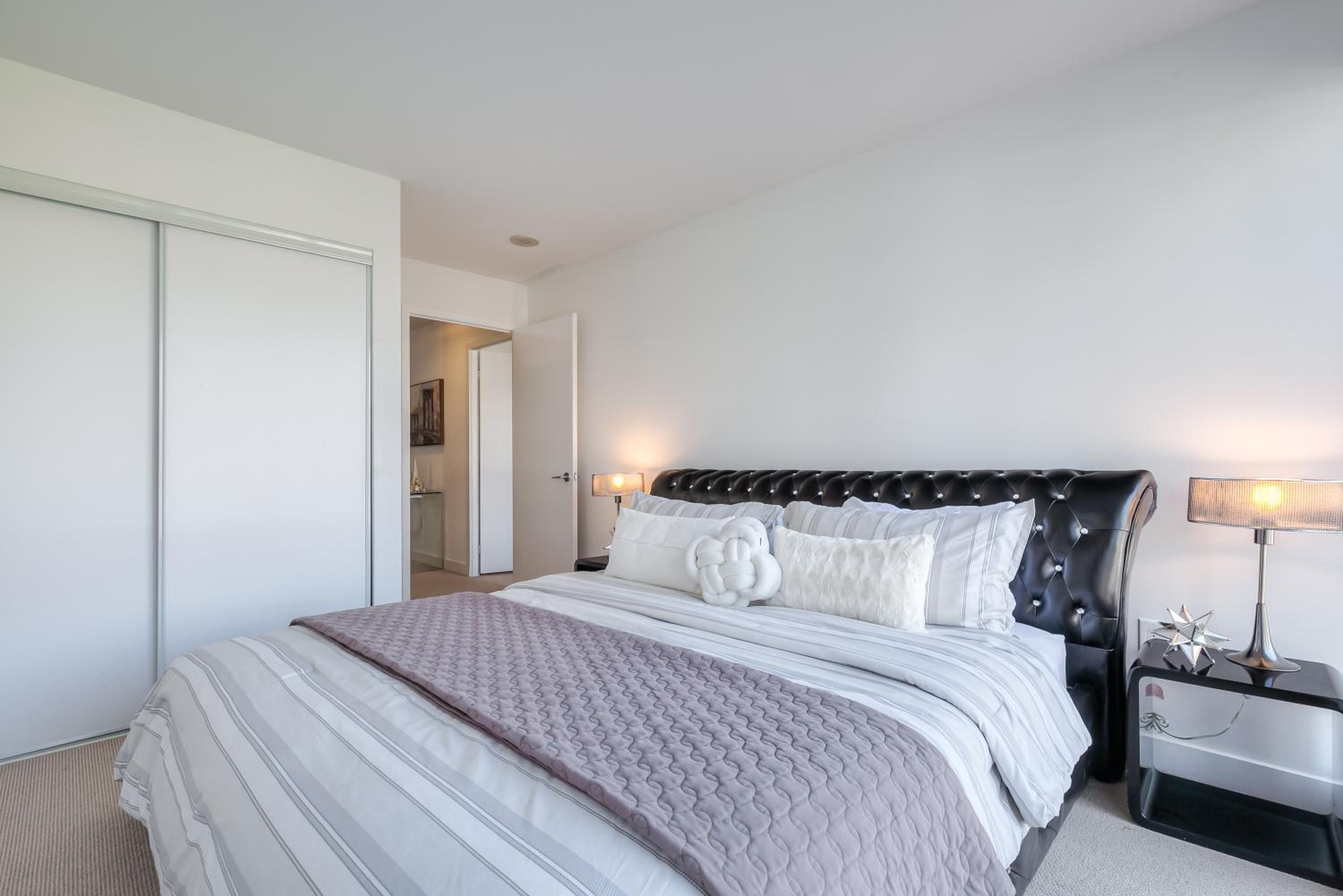 4BR Townhouse Premium double story loft Townhouse