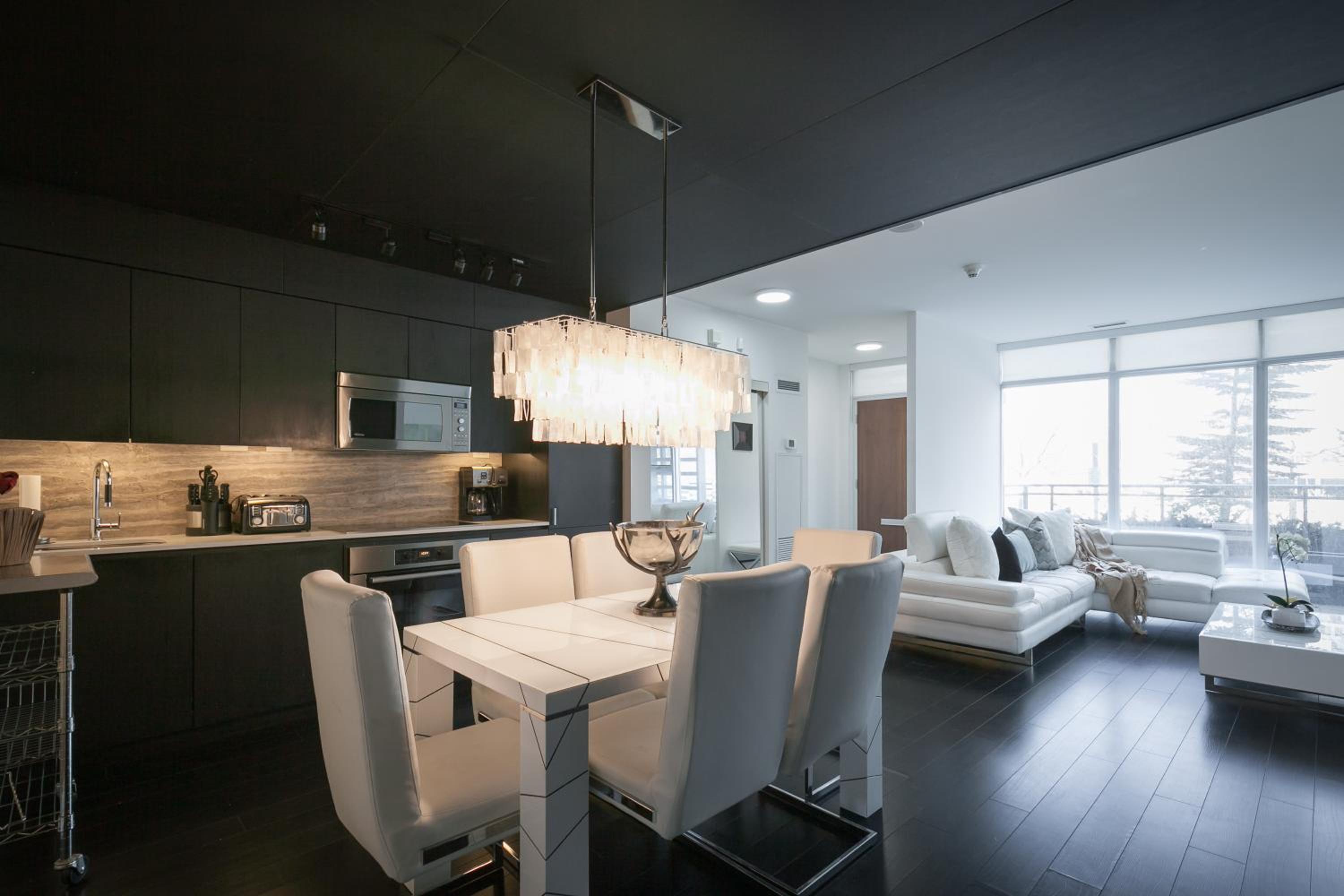 4BR Townhouse Premium double story loft Townhouse