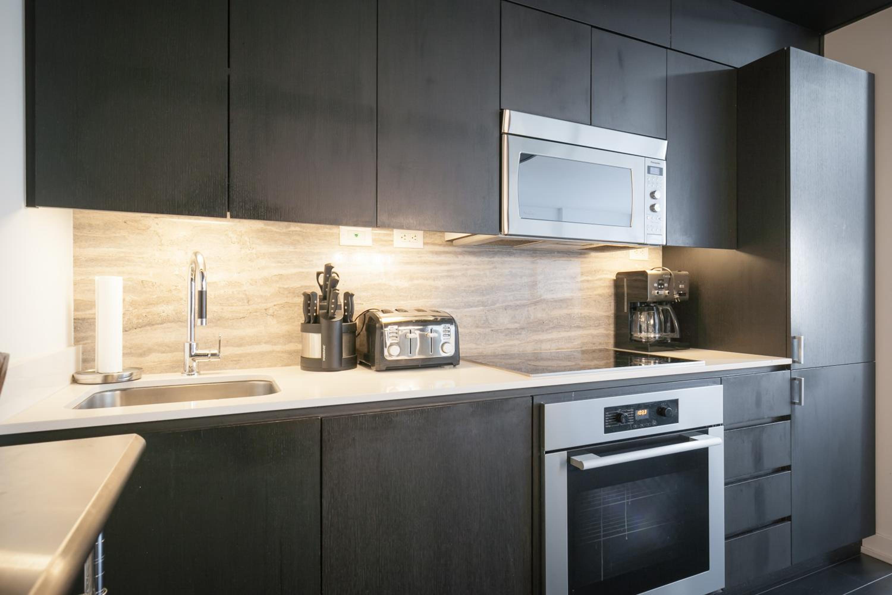 4BR Townhouse Premium double story loft Townhouse