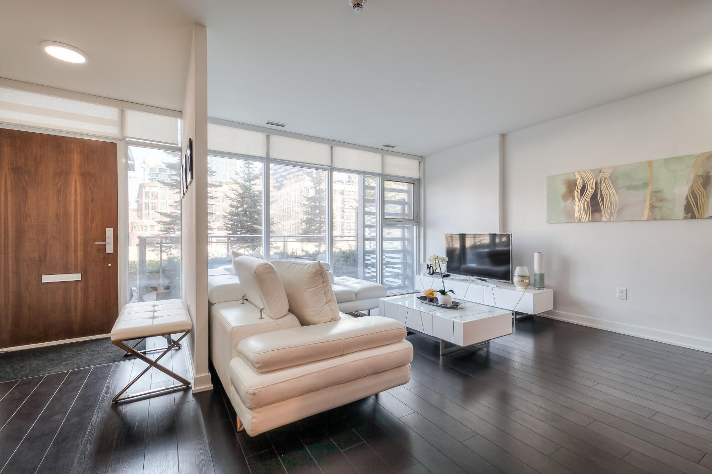 4BR Townhouse Premium double story loft Townhouse