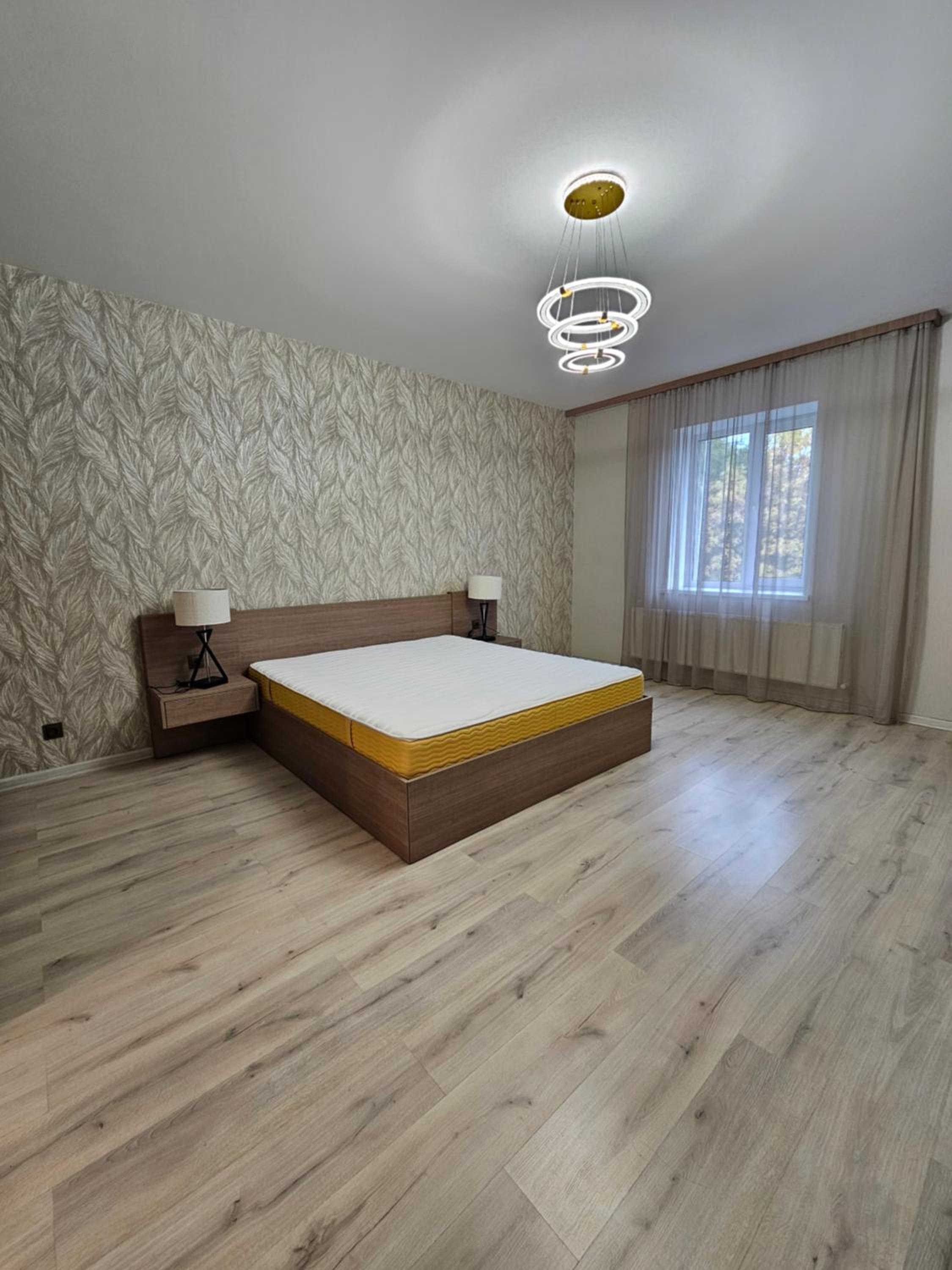 Victory Avenue 42a Apartment