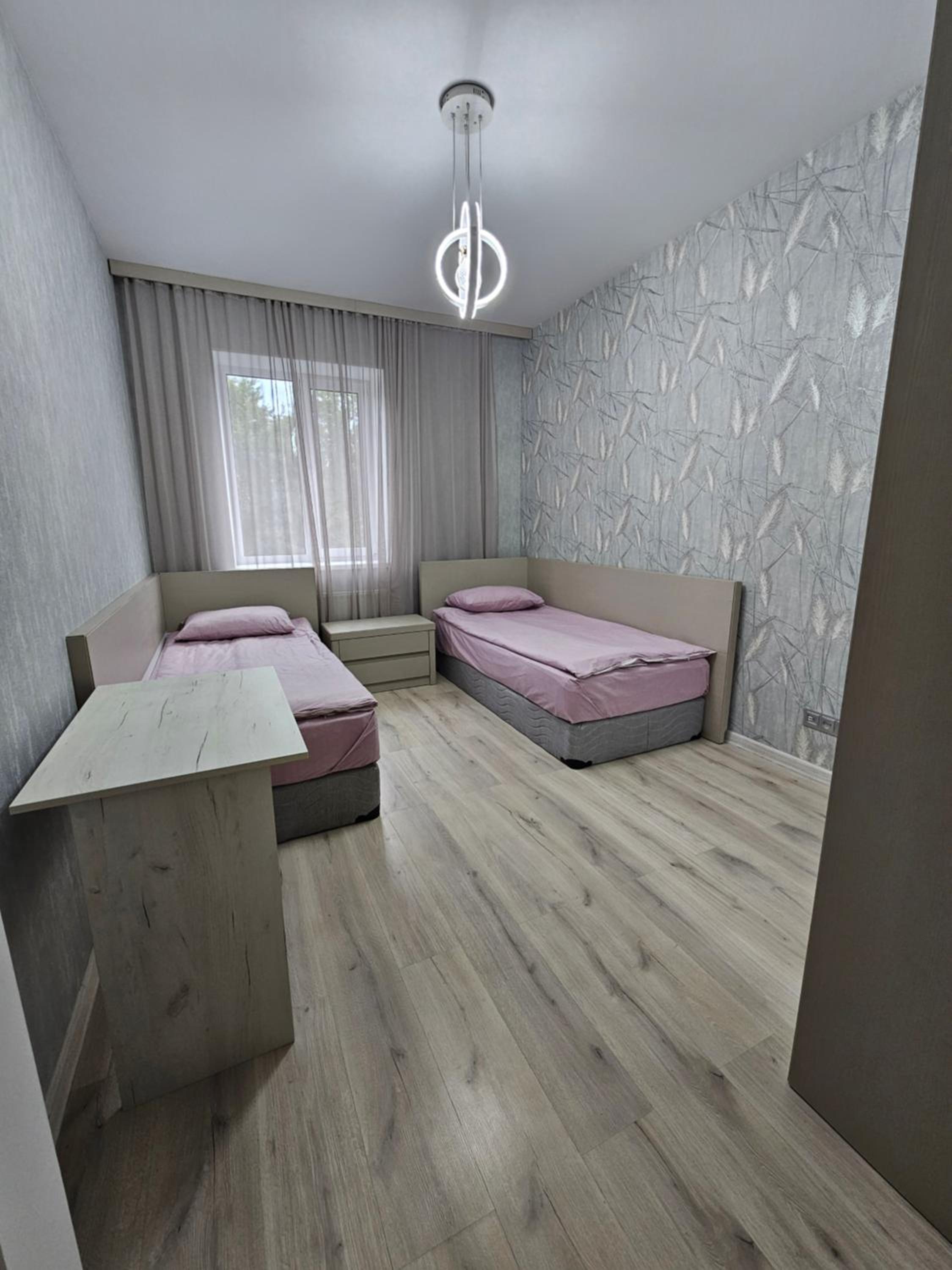Victory Avenue 42a Apartment