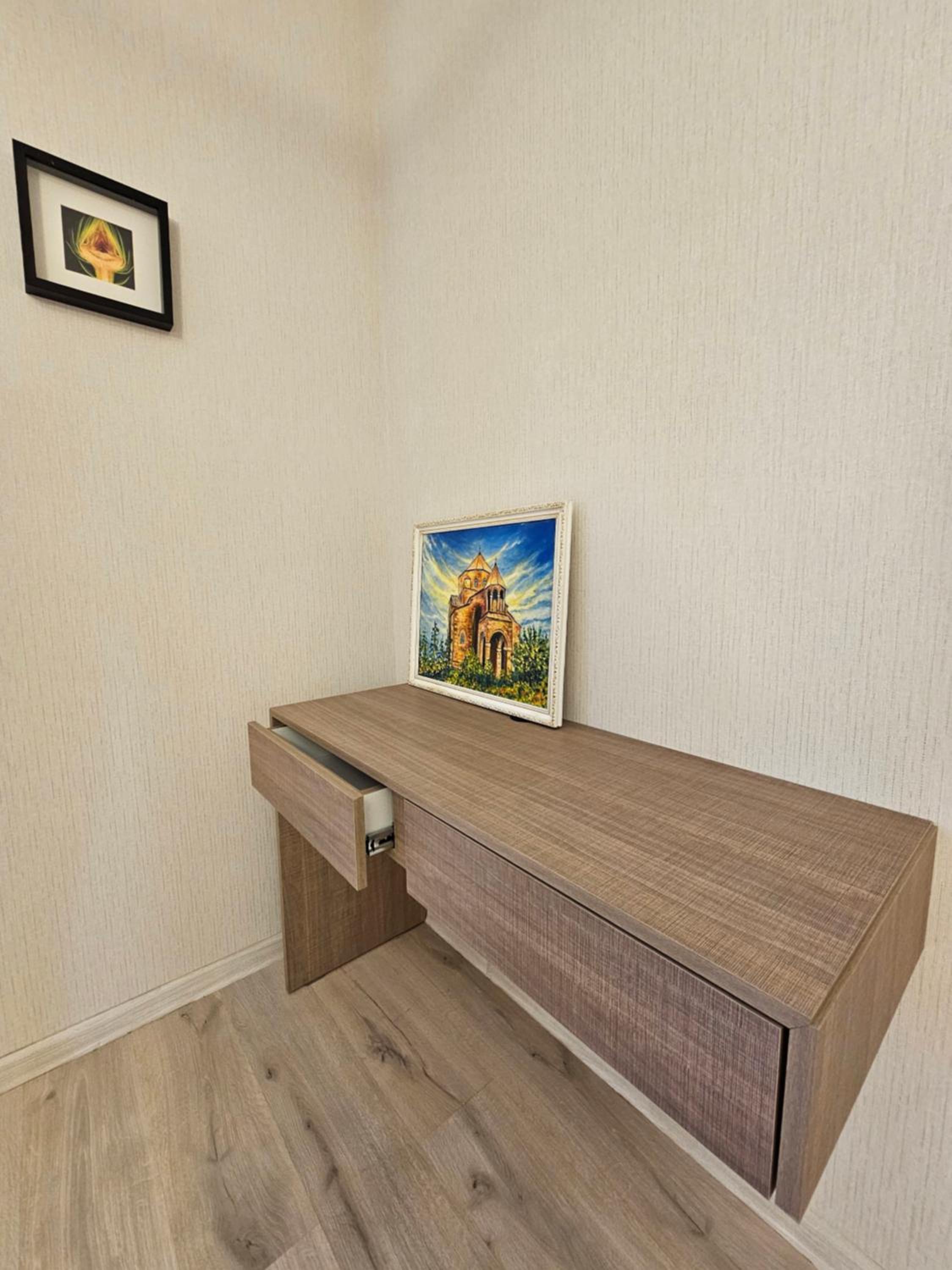 Victory Avenue 42a Apartment