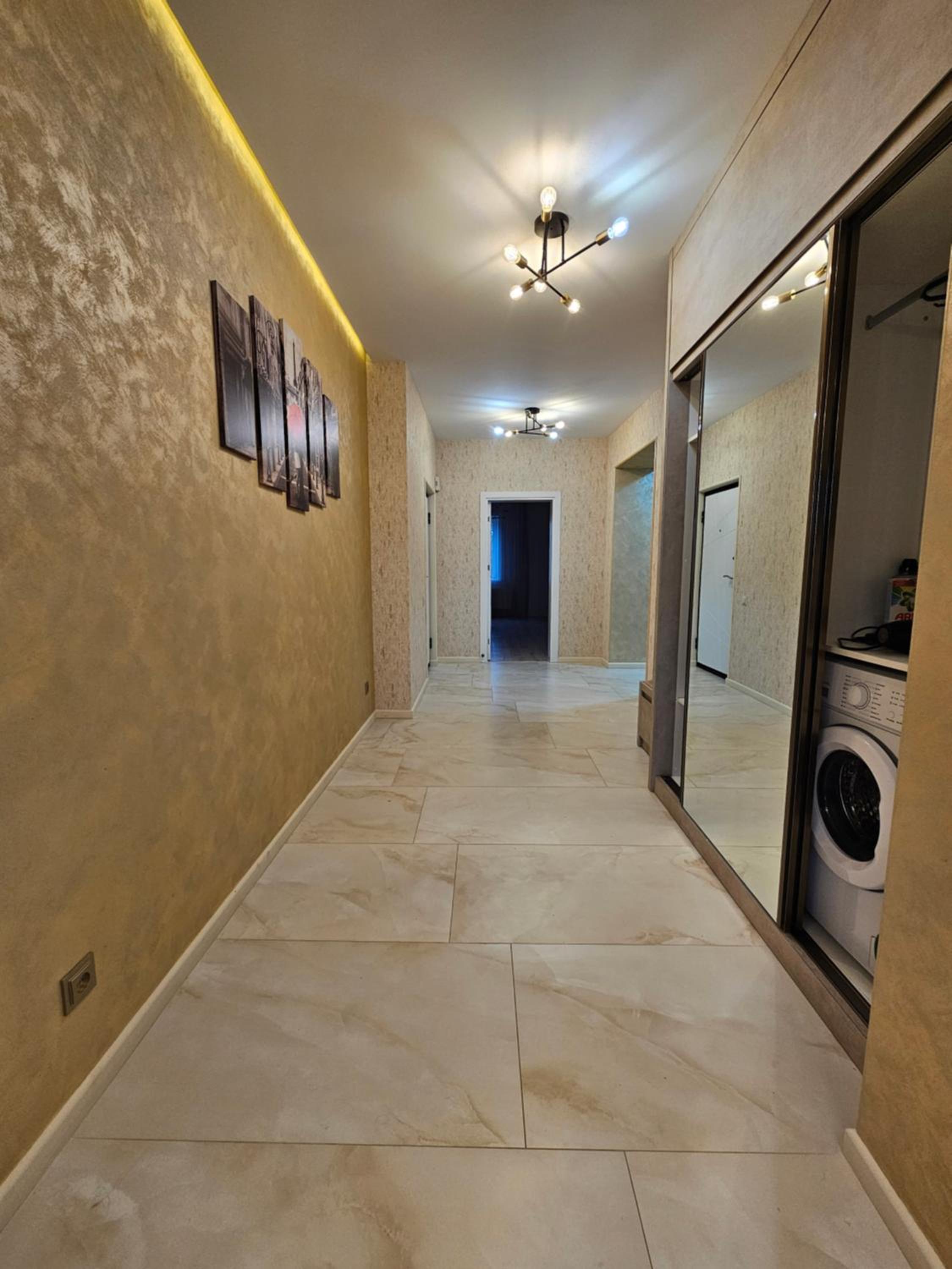 Victory Avenue 42a Apartment